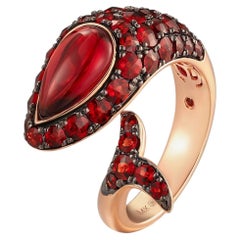 Pear-Cut Garnet Cabochon and Pavé Serpentine Band In 14k Gold
