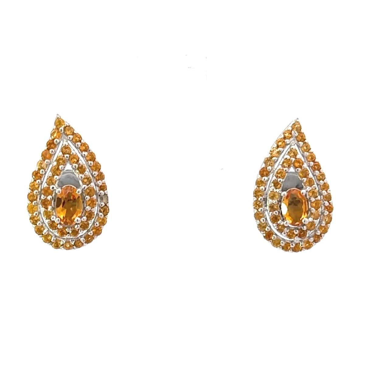 Pear Cut Handcrafted Citrine Stud Earrings for Anniversary Gift in 925 Silver In New Condition For Sale In New York, NY