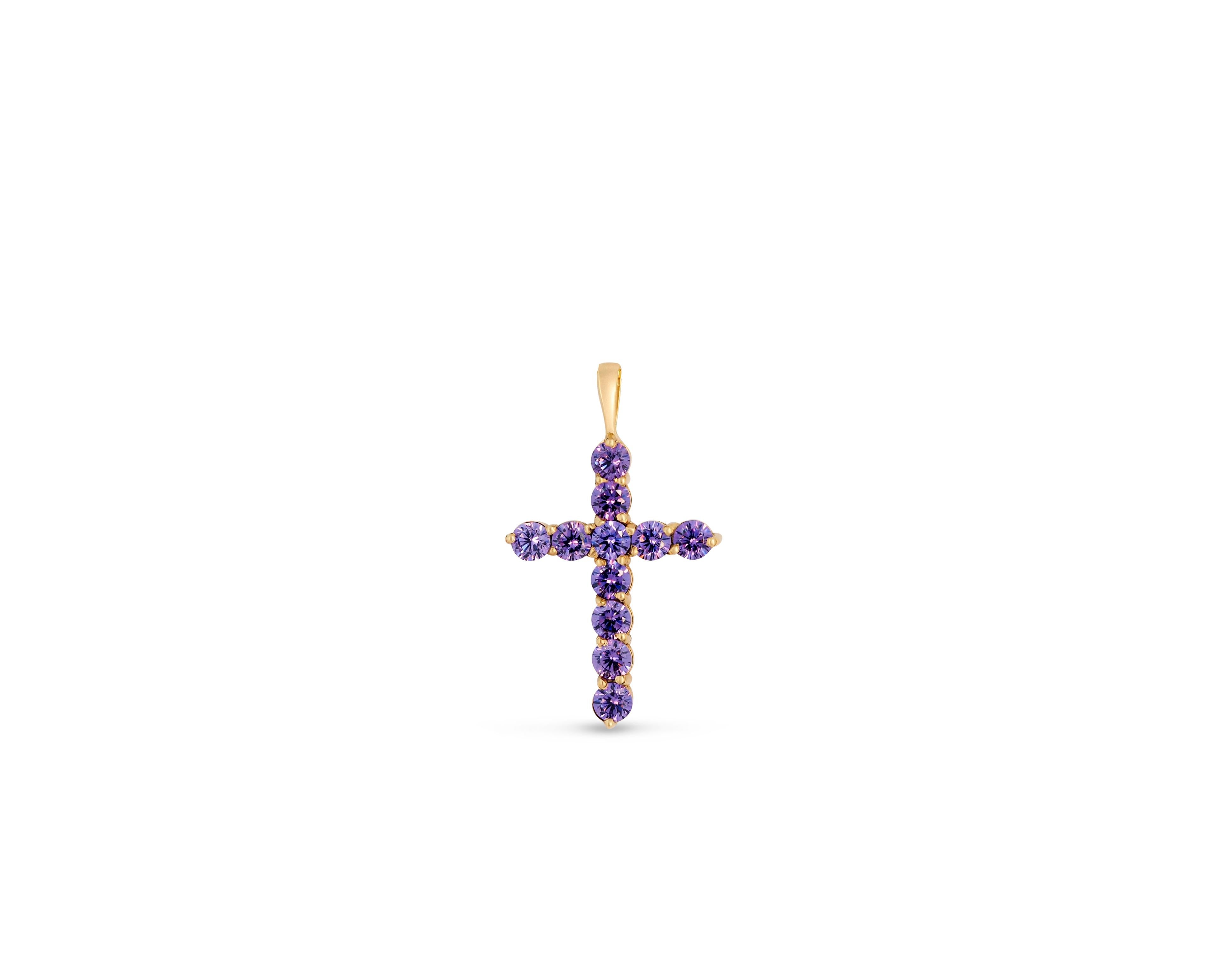Round Cut Lavender gemstone 14k gold cross pendant For Sale