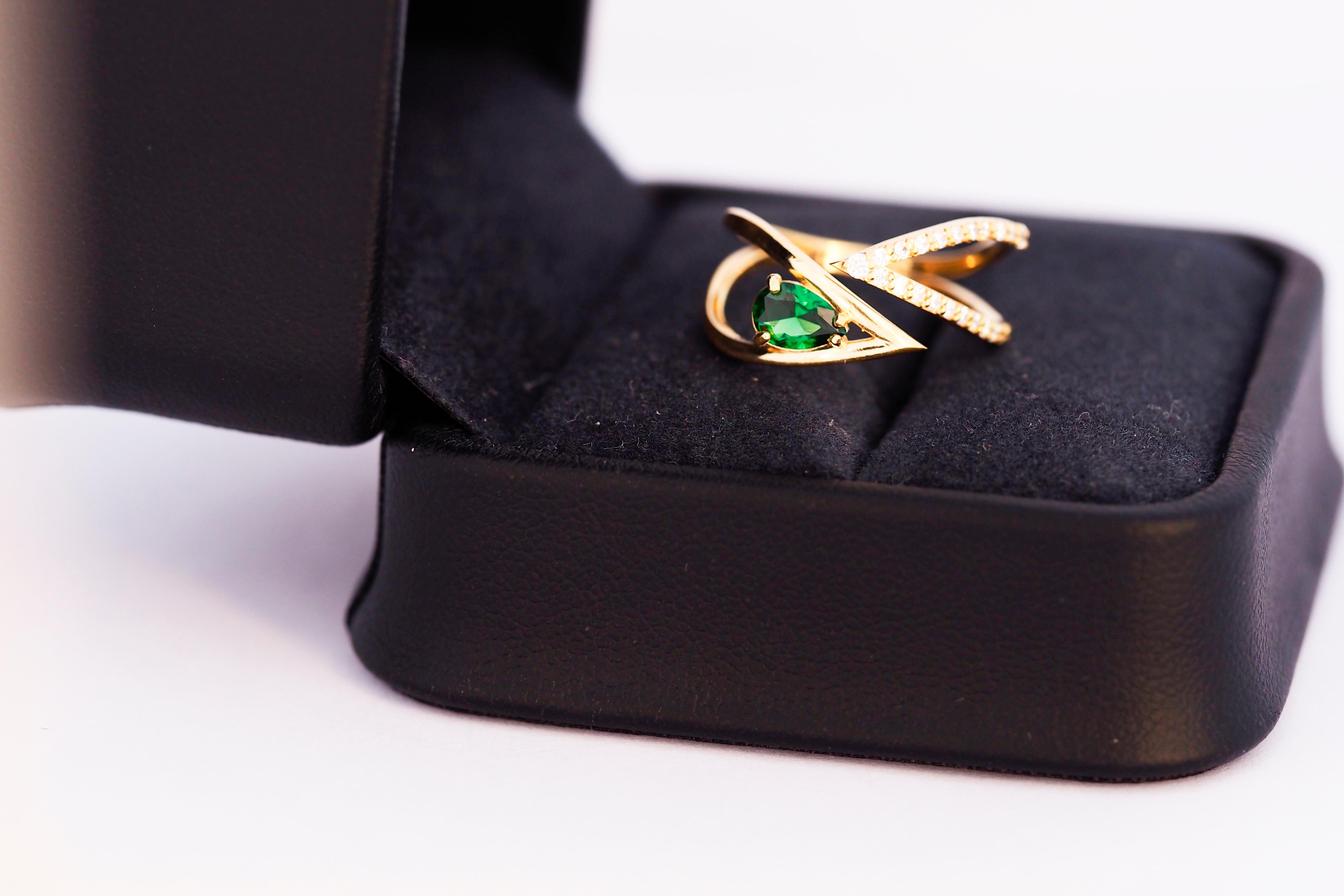 Pear cut lab emerald adjustable 14k gold ring In New Condition For Sale In Istanbul, TR