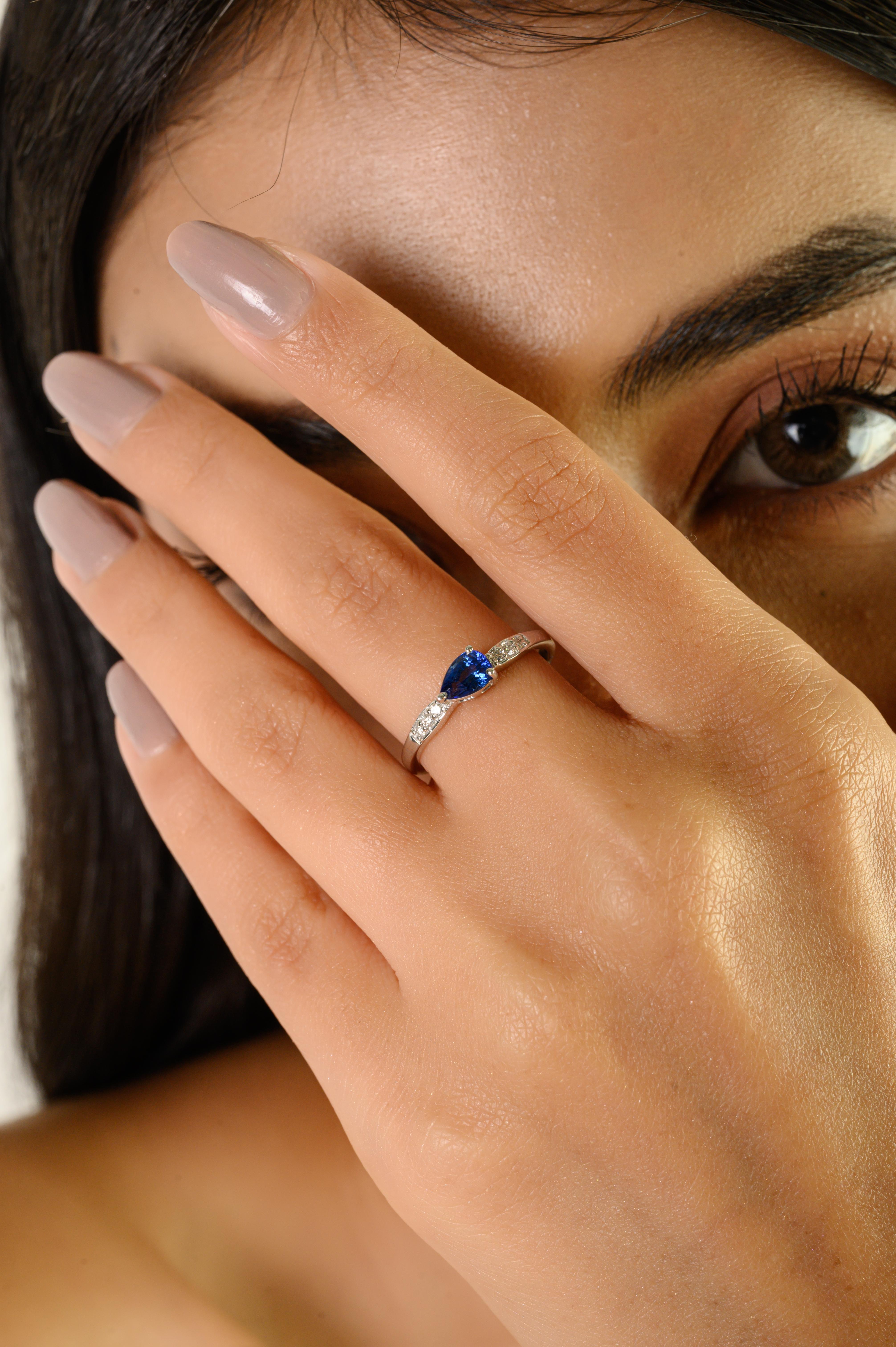 in vendita:  Anello East West con zaffiro blu naturale taglio pera e diamante in oro bianco 14 carati 8