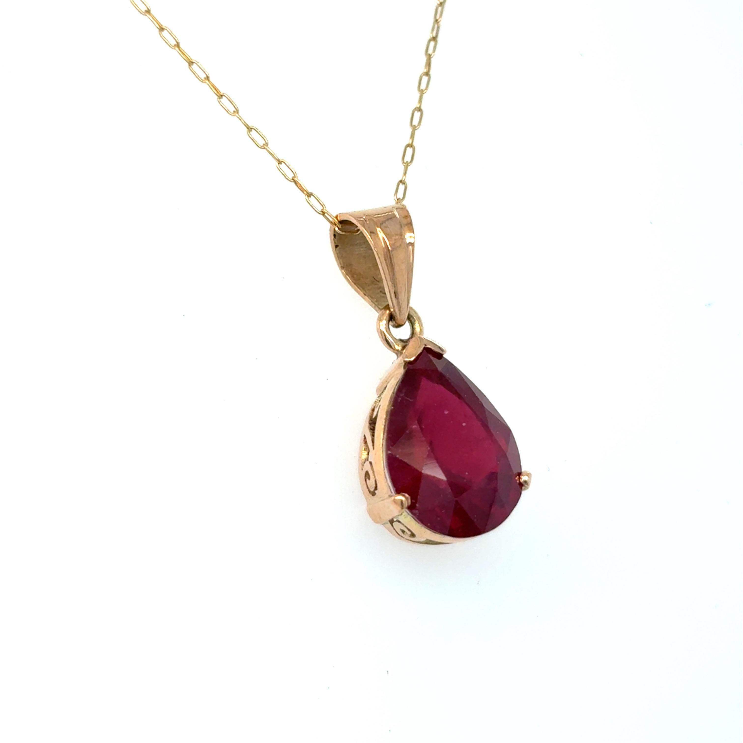 Pendentif or jaune rubis taille poire en vente 1