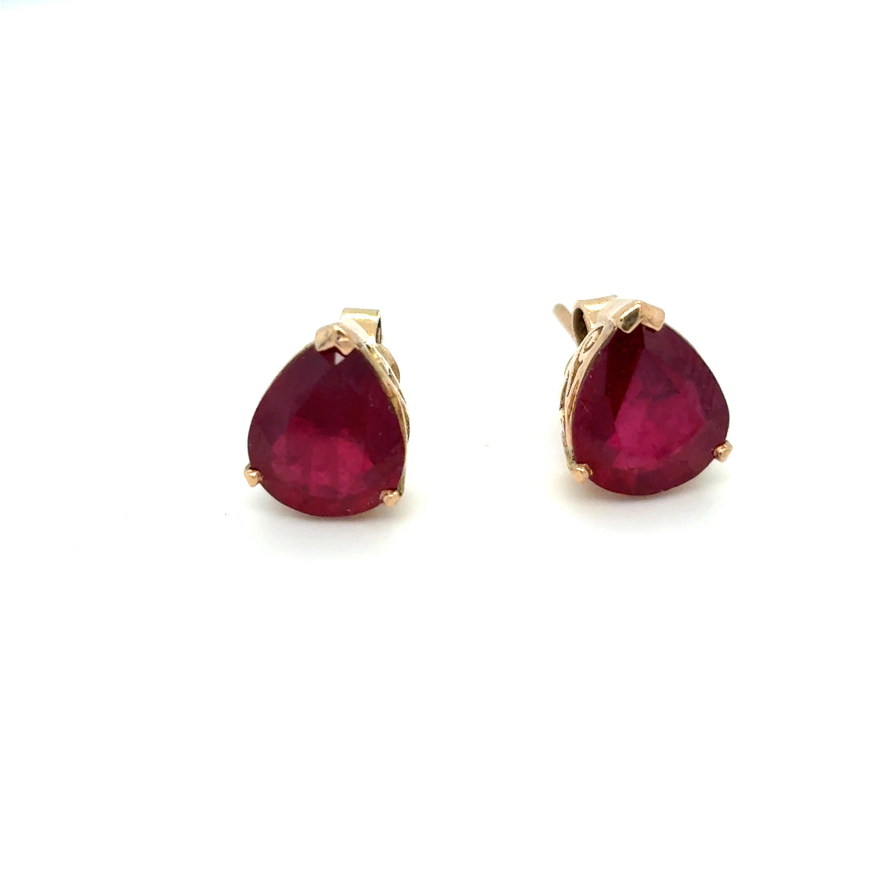 Pear Cut Ruby Yellow Gold Stud Earrings For Sale 7