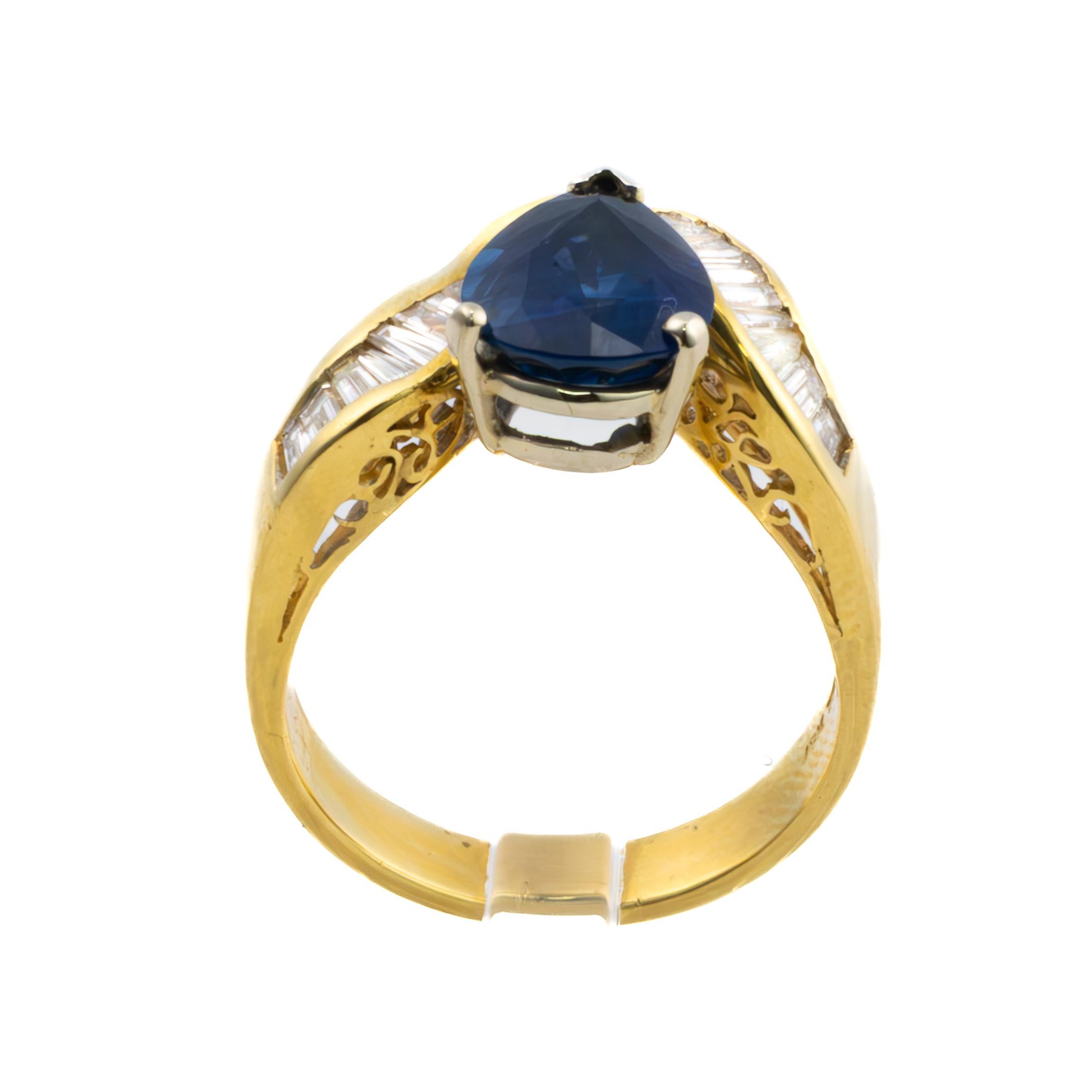 Rétro Bague baguette saphir et diamant taille poire en vente