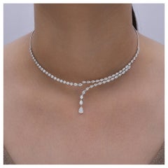 Collana avvolgente con grappolo di diamanti e pendente a goccia a forma di pera in oro bianco 14K, 4,77 carati
