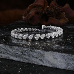 Regalo de pulsera graduada de tenis con diamantes SI/H talla pera Oro blanco de 18 quilates Joyería fina