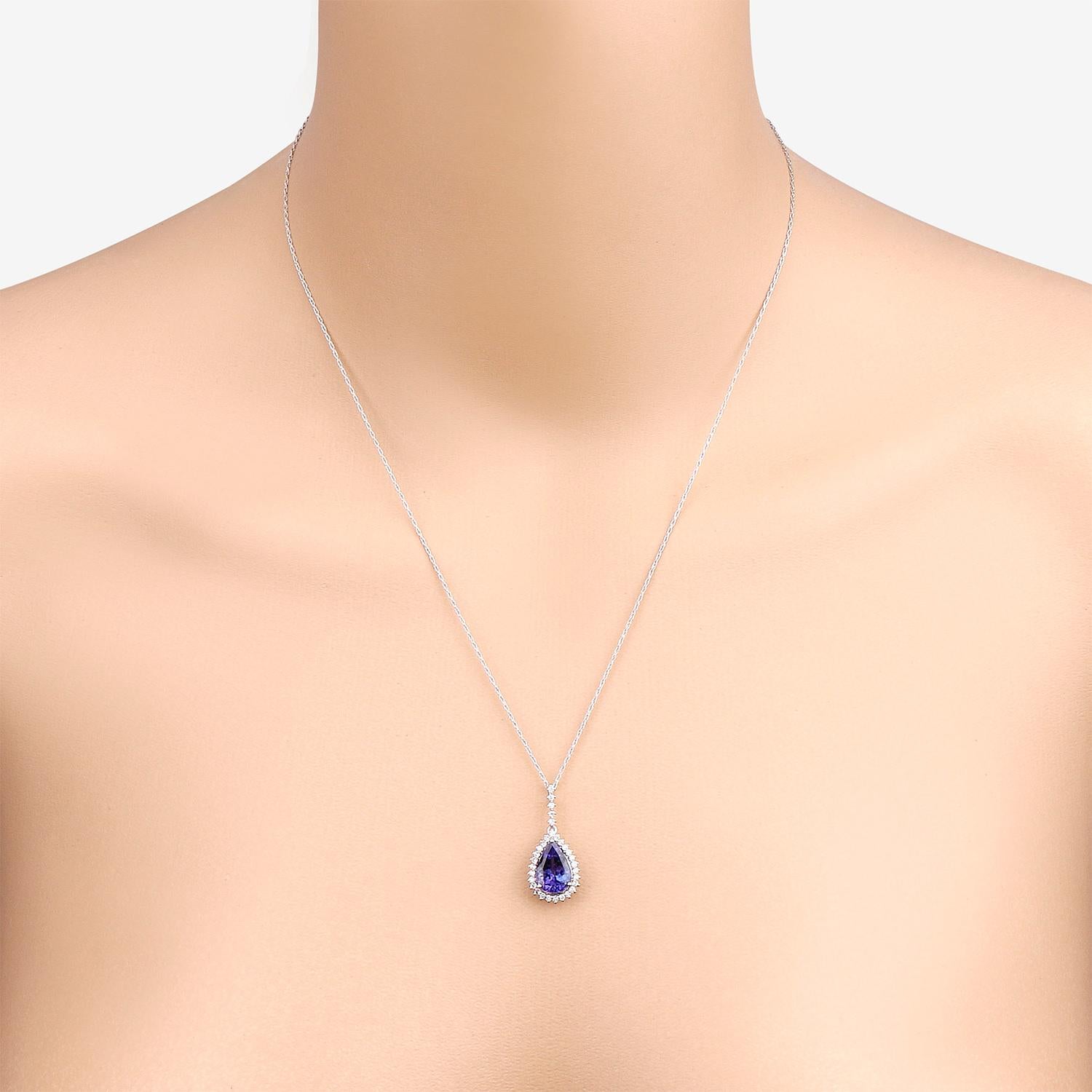 Women's or Men's Pear Cut Tanzanite Pendant Diamond Setting 3.04 Carats 14K White Gold For Sale