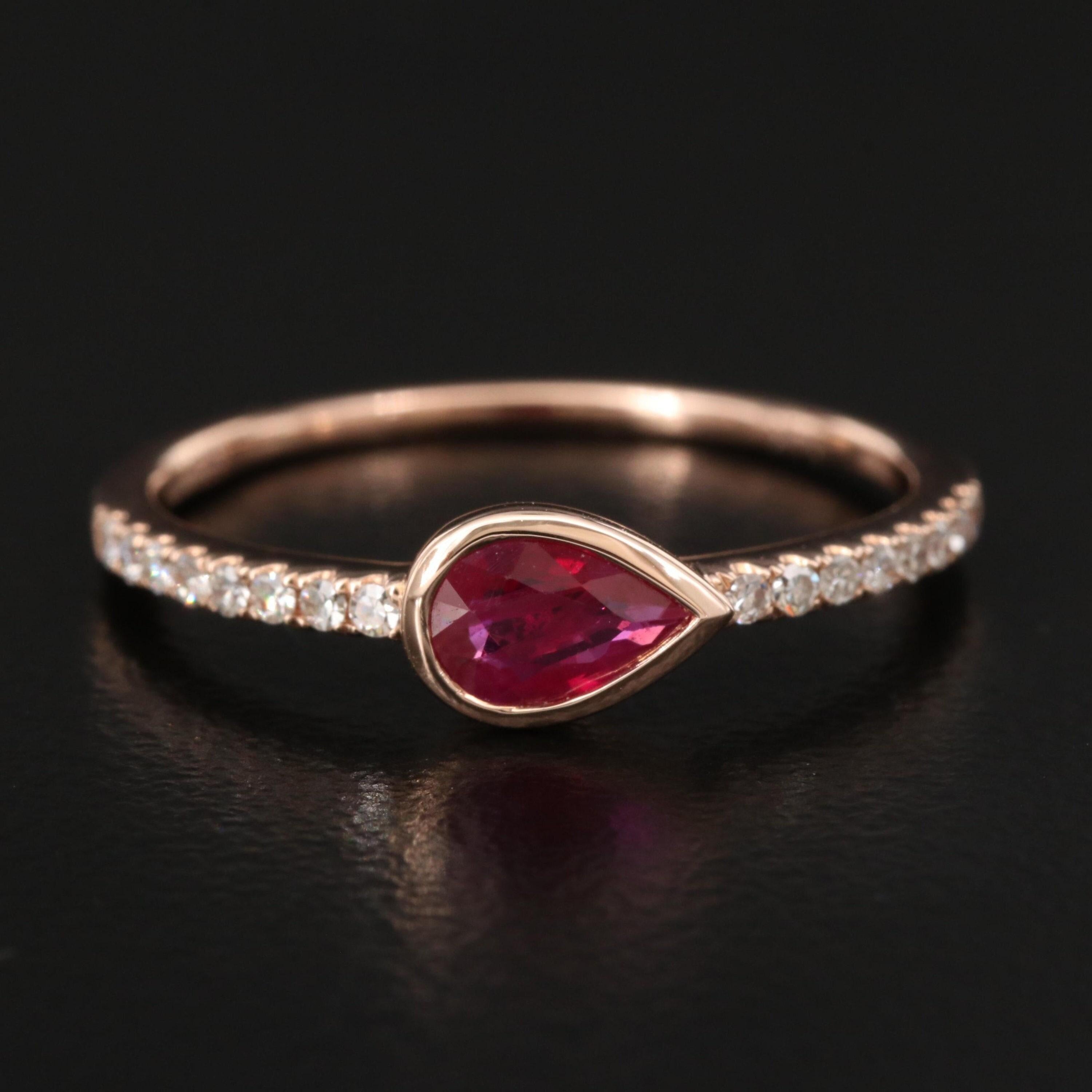 Im Angebot: Art Deco Stil Natürlicher Birnenschliff Rubin Diamant Halbe Ewigkeit Mode Band Ring () 2
