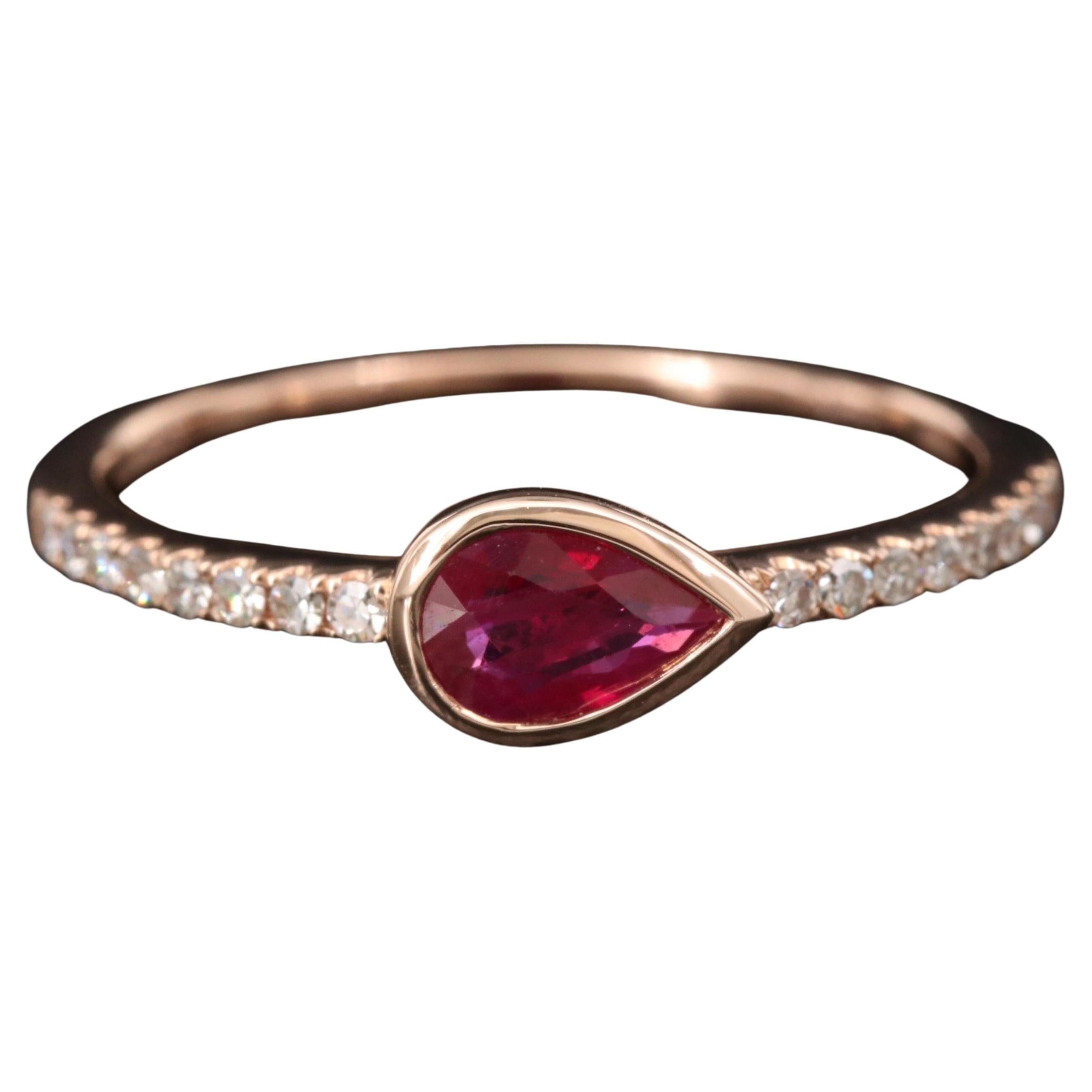 Im Angebot: Art Deco Stil Natürlicher Birnenschliff Rubin Diamant Halbe Ewigkeit Mode Band Ring ()