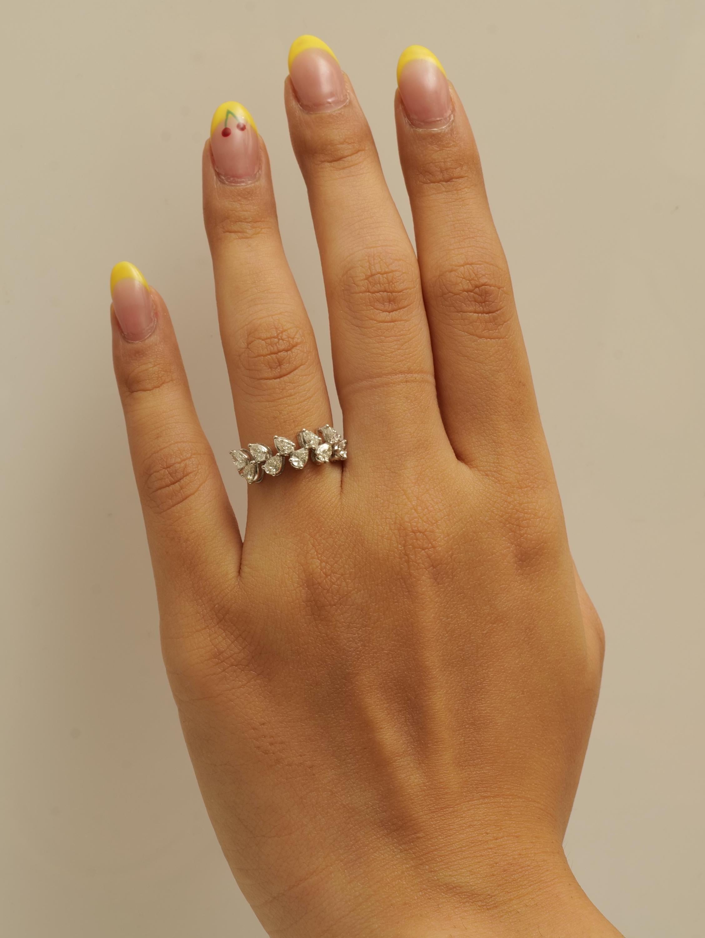 Taille ronde Bague en or massif 14 carats avec diamant poire certifié en vente