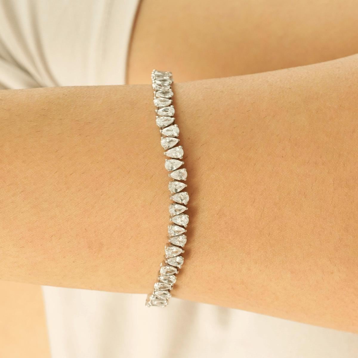 Birnen-Diamant-Tennisarmband aus massivem 14-karätigem Gold (zertifiziert) (Art déco) im Angebot