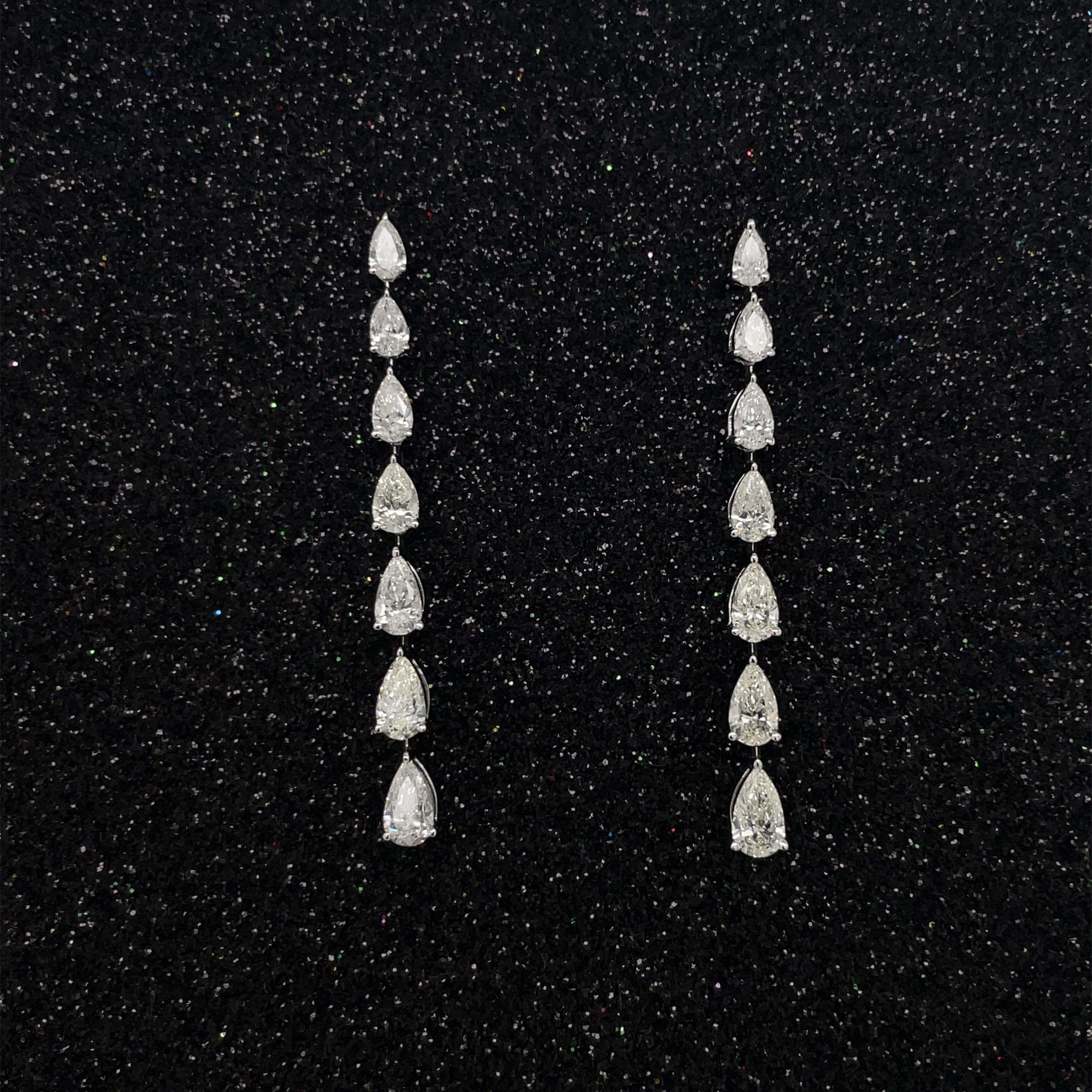 Taglio a goccia Orecchini a goccia con pera in oro bianco 14 Kt in vendita