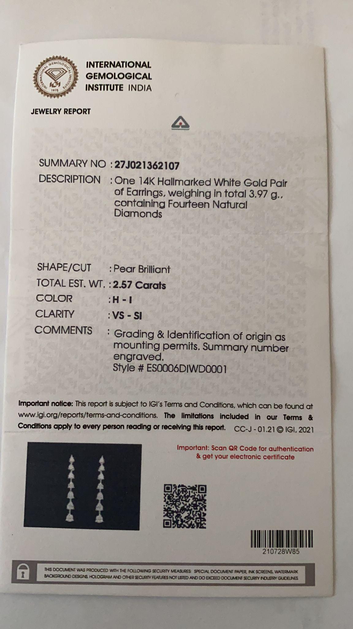 Orecchini a goccia con pera in oro bianco 14 Kt In condizioni Nuovo in vendita a Rutherford, NJ