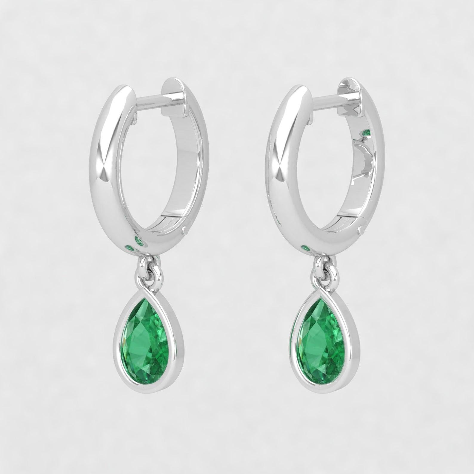Pear Emerald 14 Karat Gold Huggie Hoop Earrings In New Condition In Hoffman Estate, IL