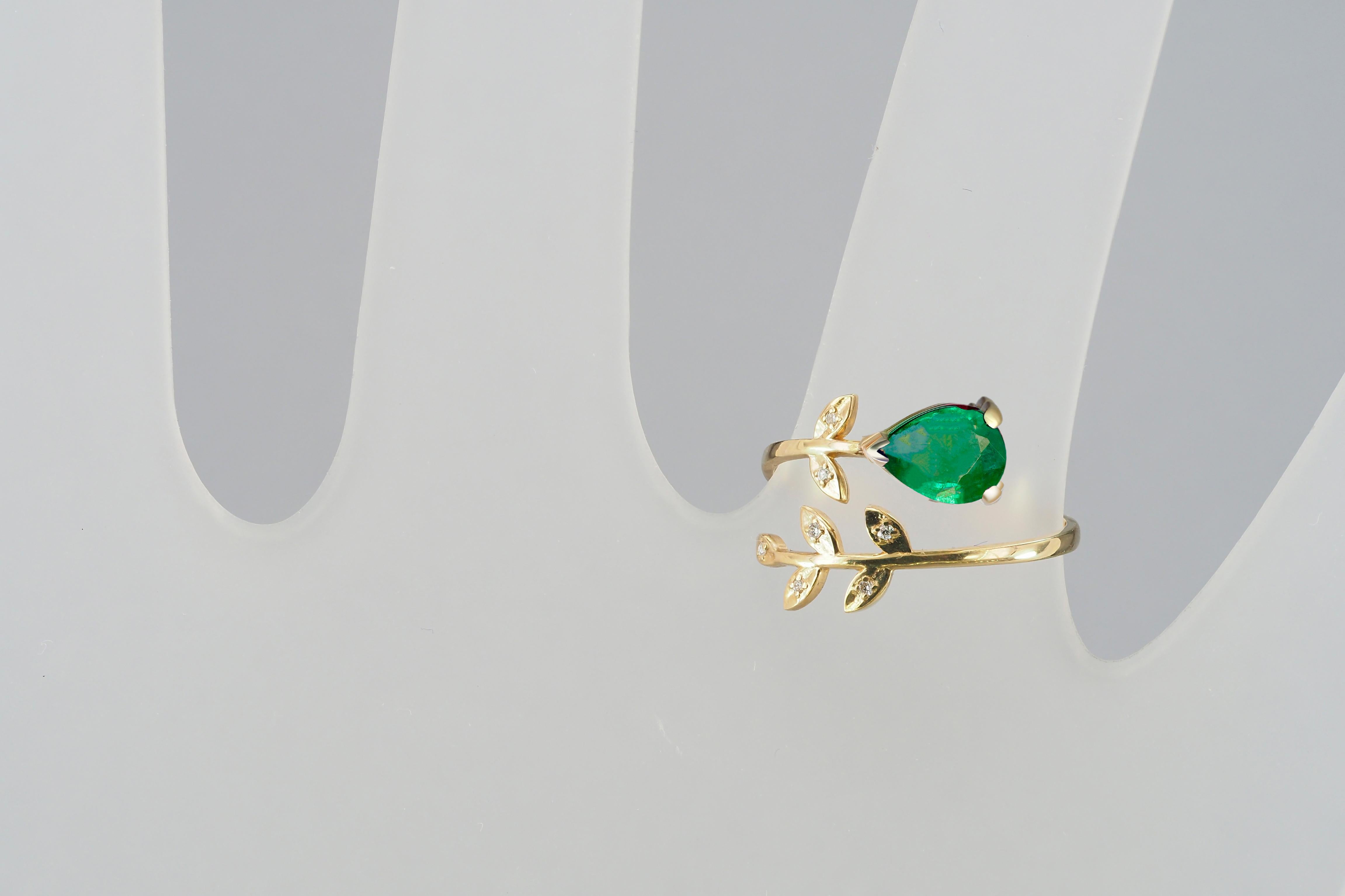 Pear Emerald 14k gold ring.  For Sale 1