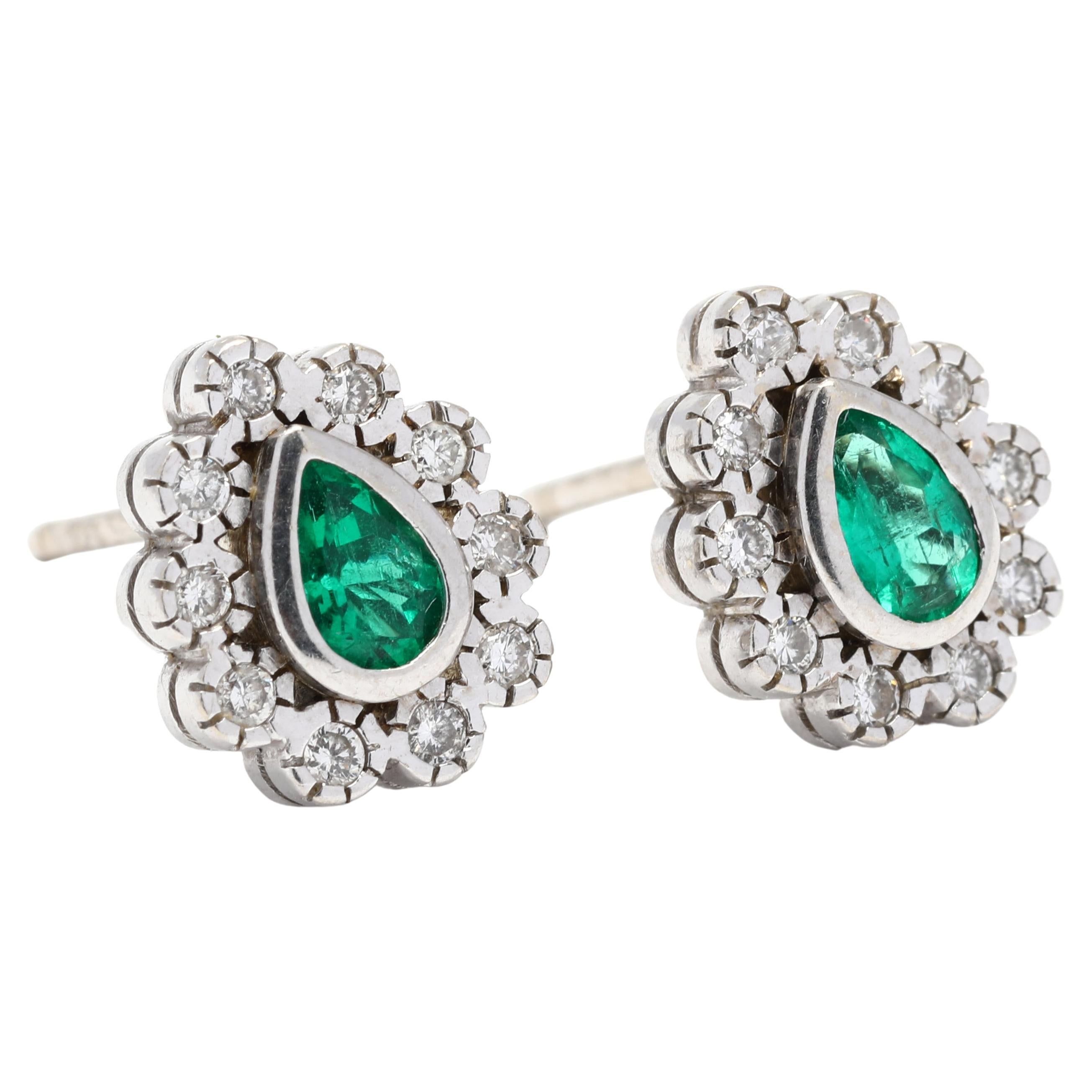 Pear Emerald Diamond Stud Earrings, 18K White Gold, Length 3/8 Inch, Emerald For Sale