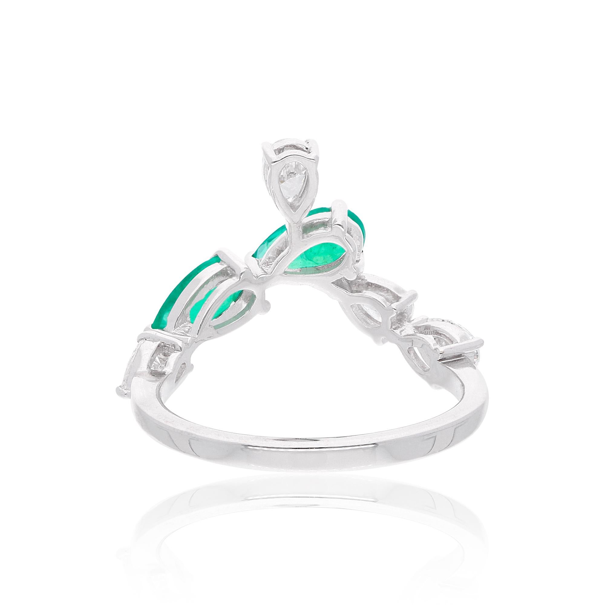 Pear Emerald Gemstone Chevron Ring Diamond 18 Karat White Gold Handmade Jewelry In New Condition For Sale In Diera, Dubai