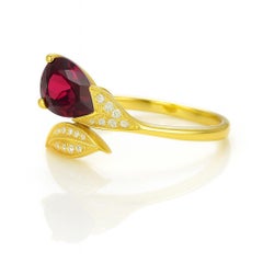 Pear garnet 14k gold flower ring