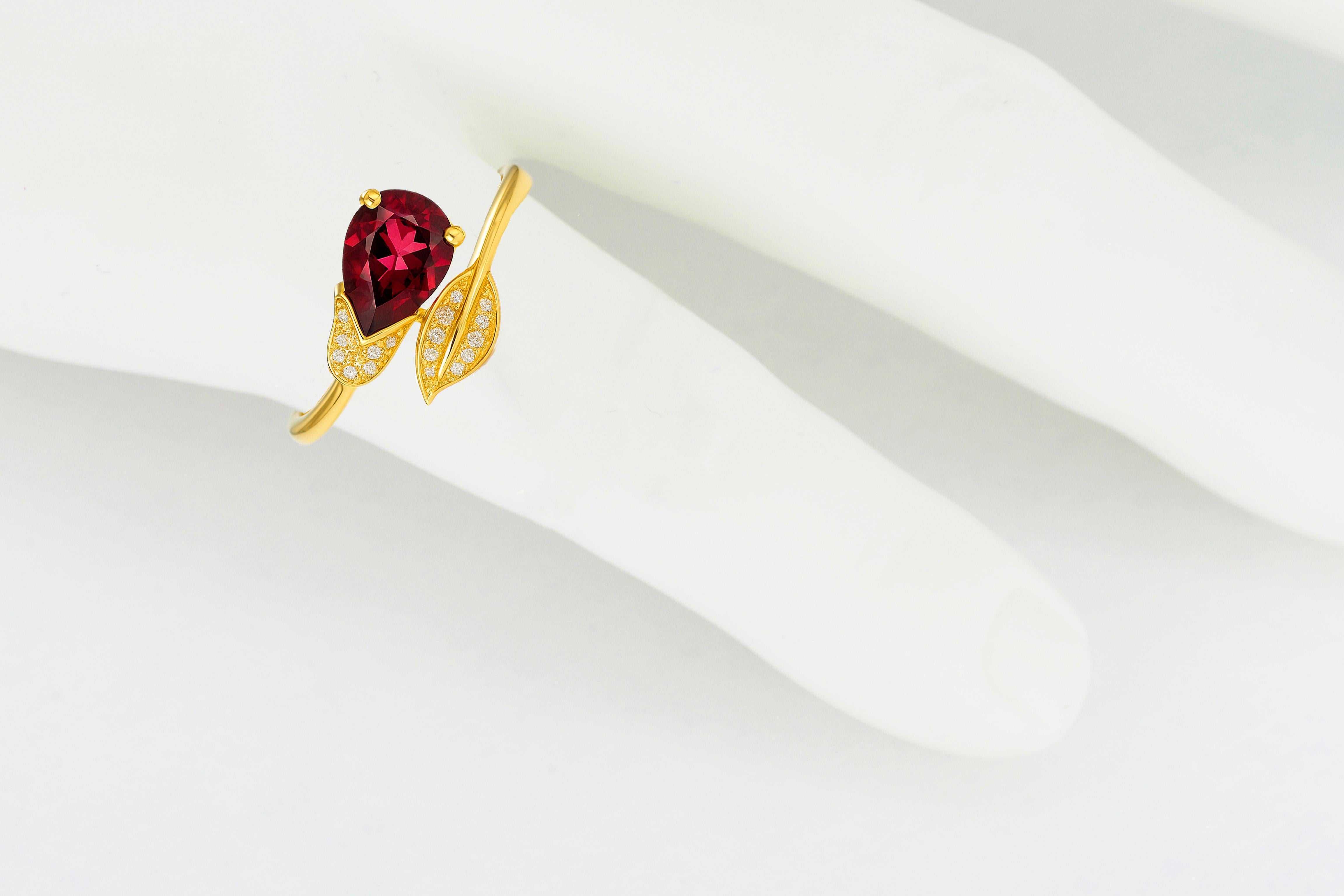 in vendita:  Anello con fiore in oro 14k con granato a pera 5