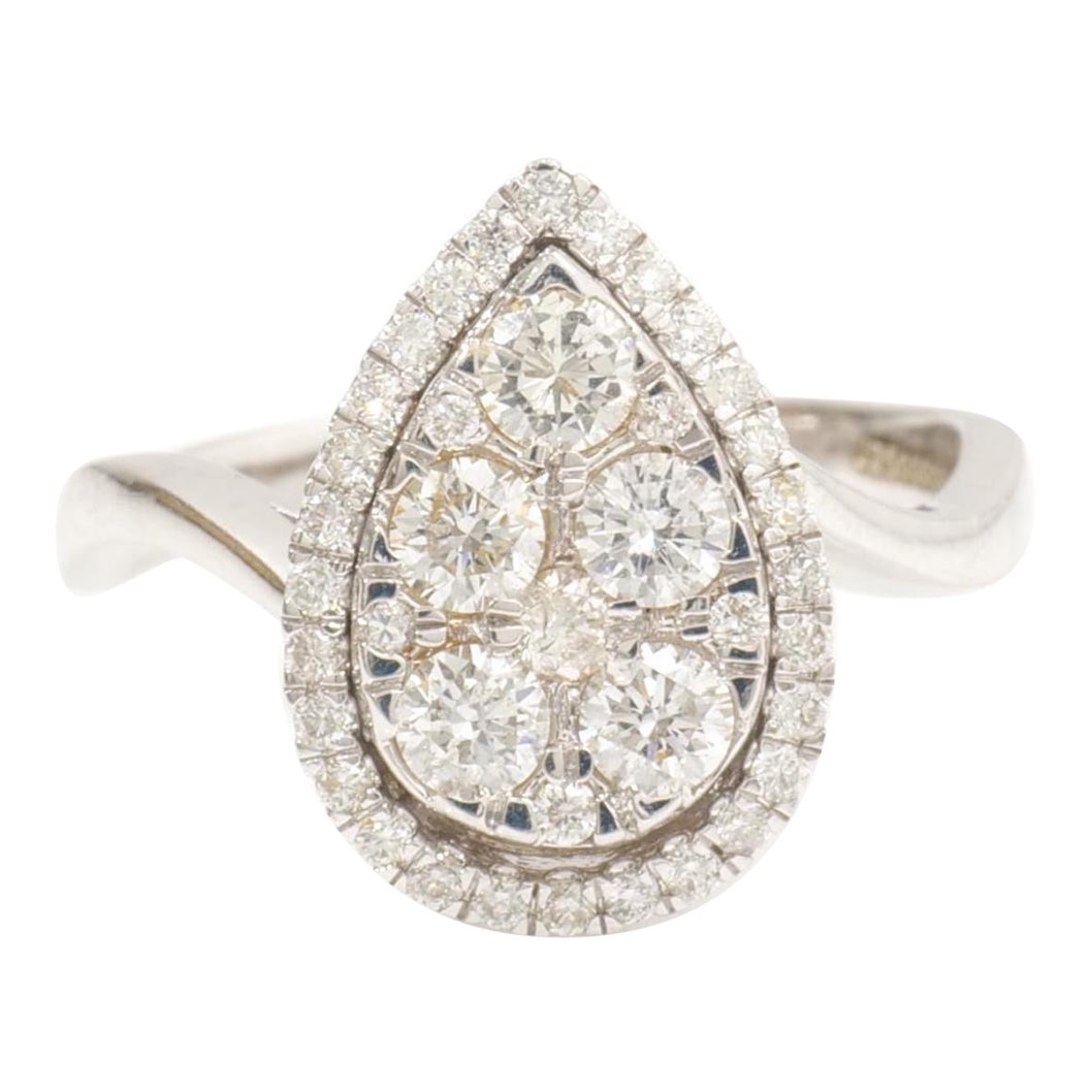 Bague de fiançailles en or massif 14K avec diamant en forme de halo de poire (certifié) en vente