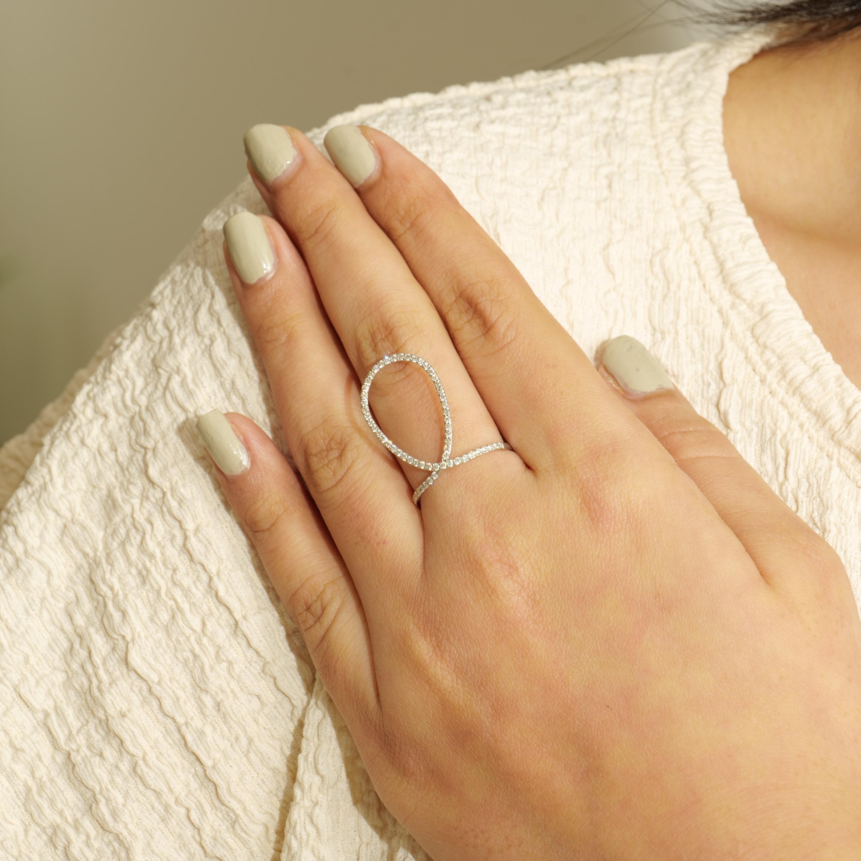 Birne Halo Natürlicher Diamant Minimalistischer Ring aus 14k massivem Gold (zertifiziert) (Art déco) im Angebot