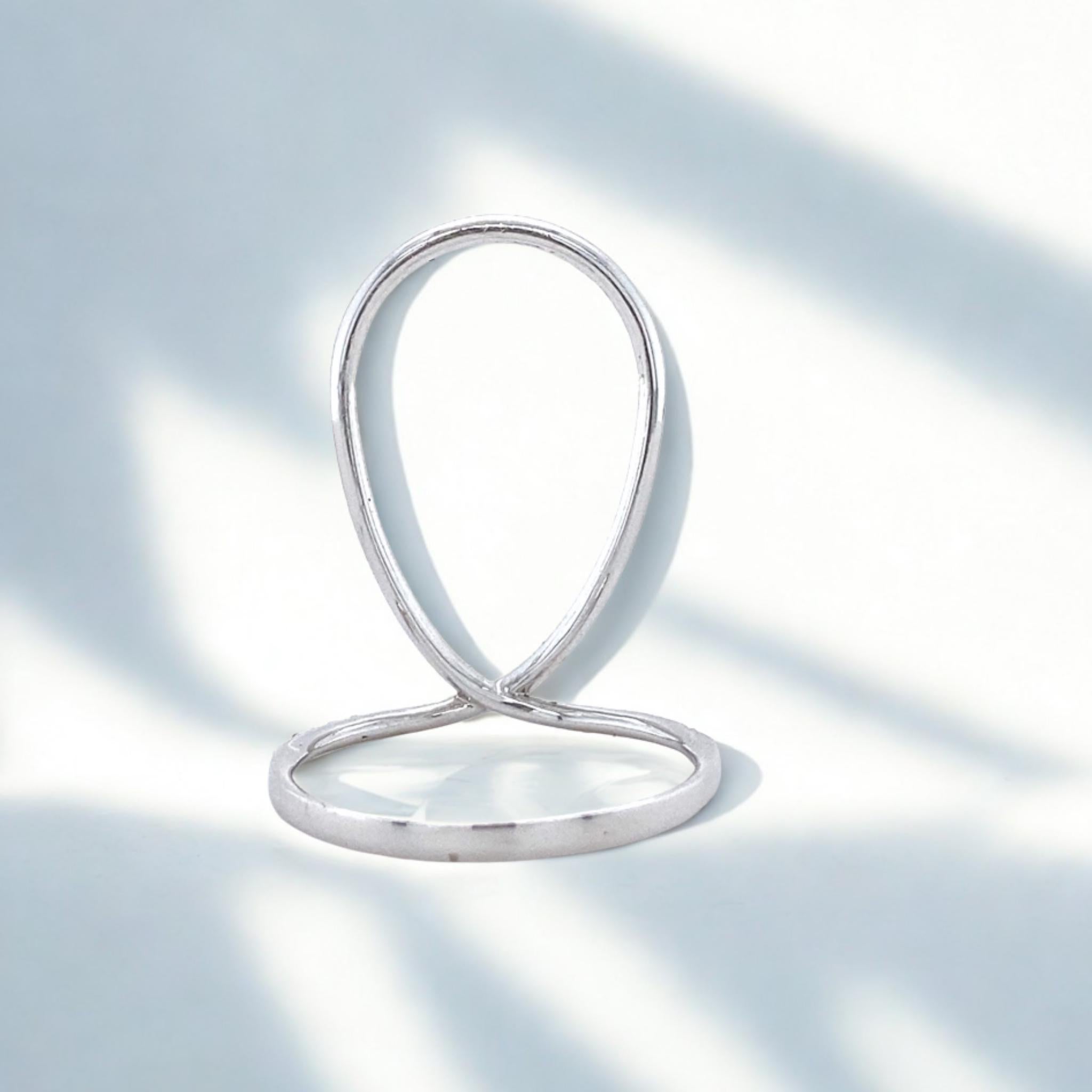 Birne Halo Natürlicher Diamant Minimalistischer Ring aus 14k massivem Gold (zertifiziert) im Zustand „Neu“ im Angebot in New Delhi, DL