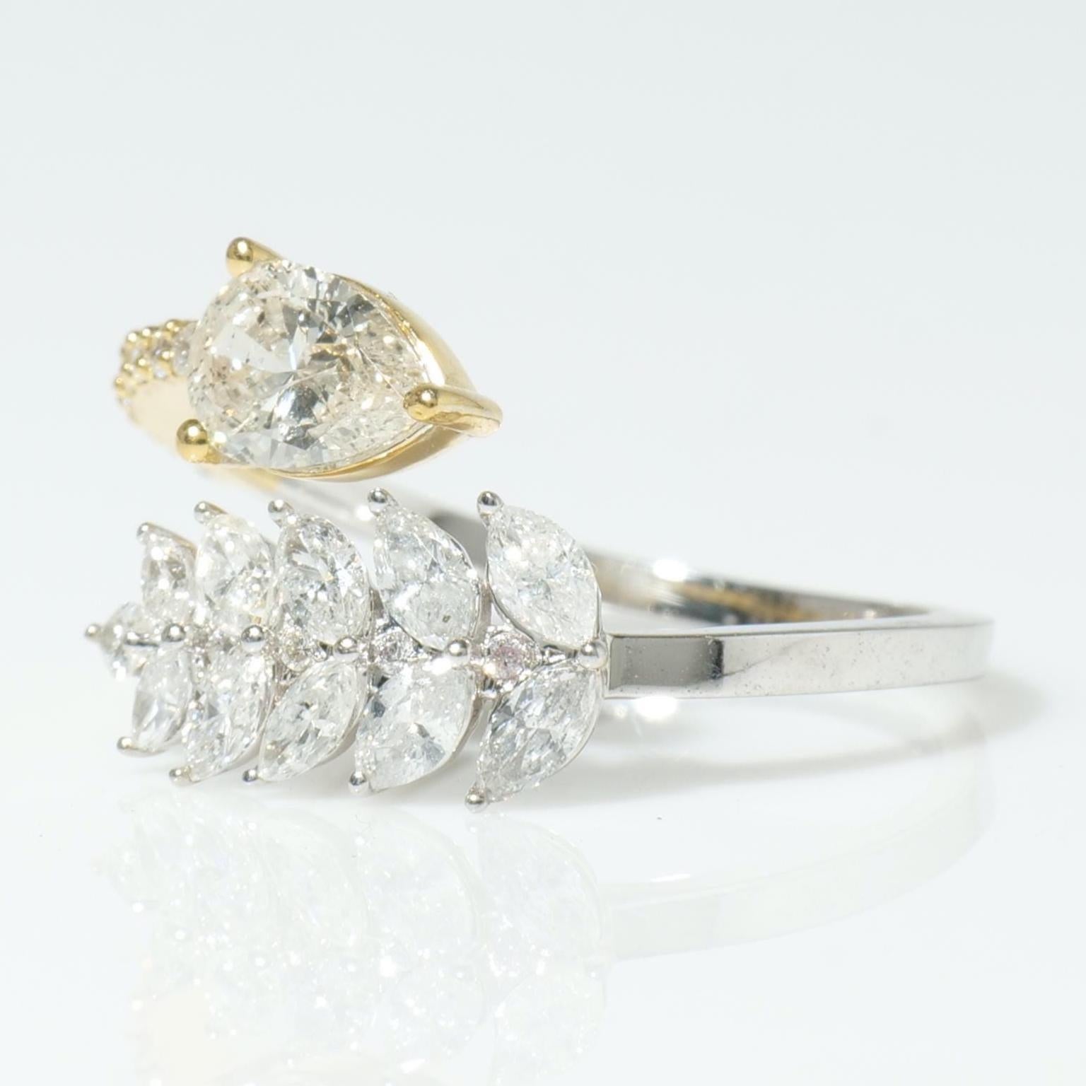 Donna Anello da polso aperto con diamante a foglia di pera in oro massiccio 14k (certificato) in vendita