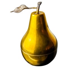 Pear Lidded vanity box in brass, Italy, 1970's