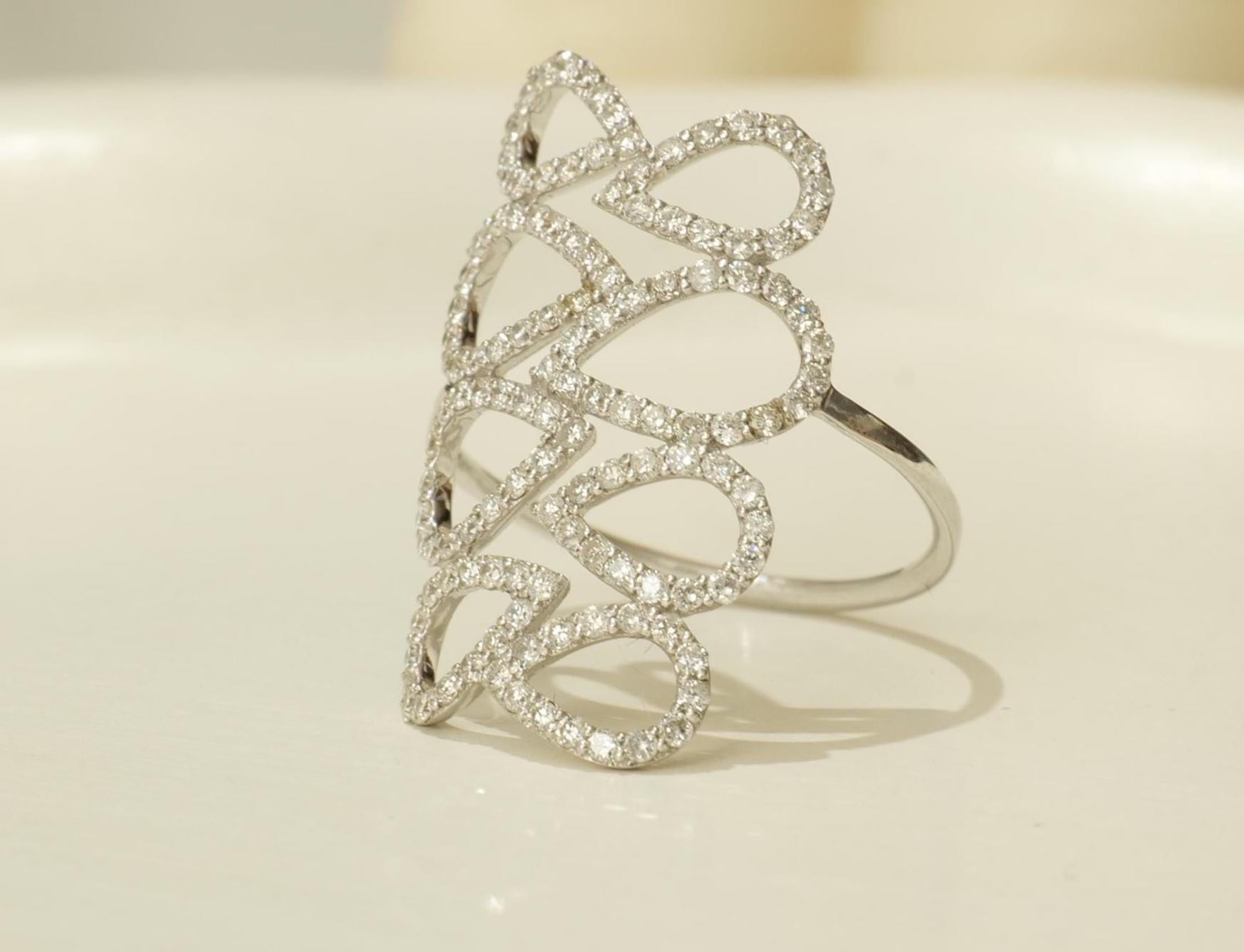 Donna Anello con diamanti a cascata e Looping a pera in oro massiccio 14k (certificato) in vendita