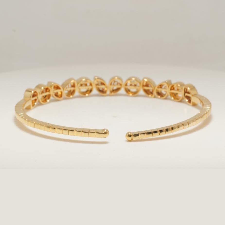 Women's Pear & Marquise Cuff Diamond Bracelet in 14K Solid Gold (Certified) For Sale