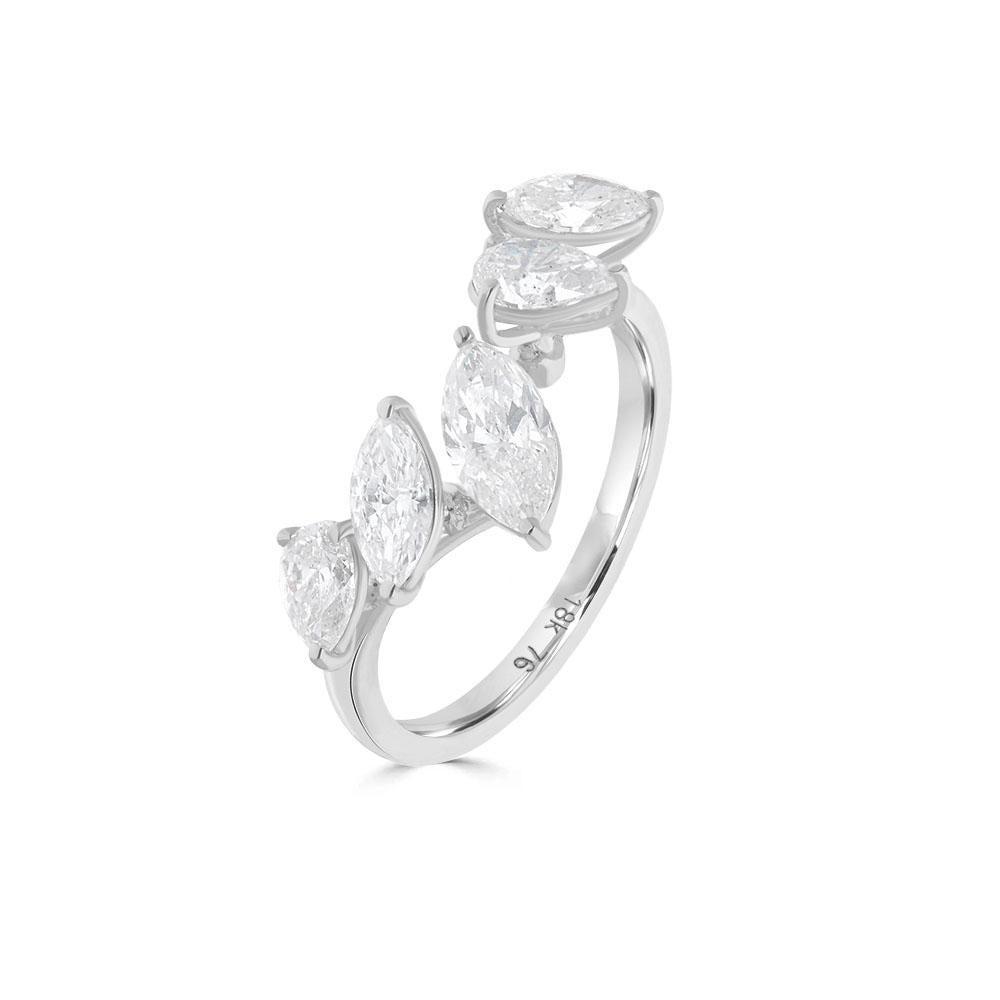 Celebrate your enduring love and commitment with our exquisite Pear & Marquise Diamond Promise Ring, a symbol of timeless devotion and refined elegance. Handcrafted with meticulous care from 18 karat white gold, this ring features a stunning