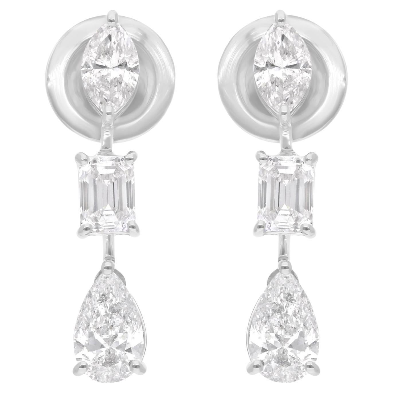 Orecchini pendenti con diamanti taglio pera e smeraldo in oro bianco 14 carati