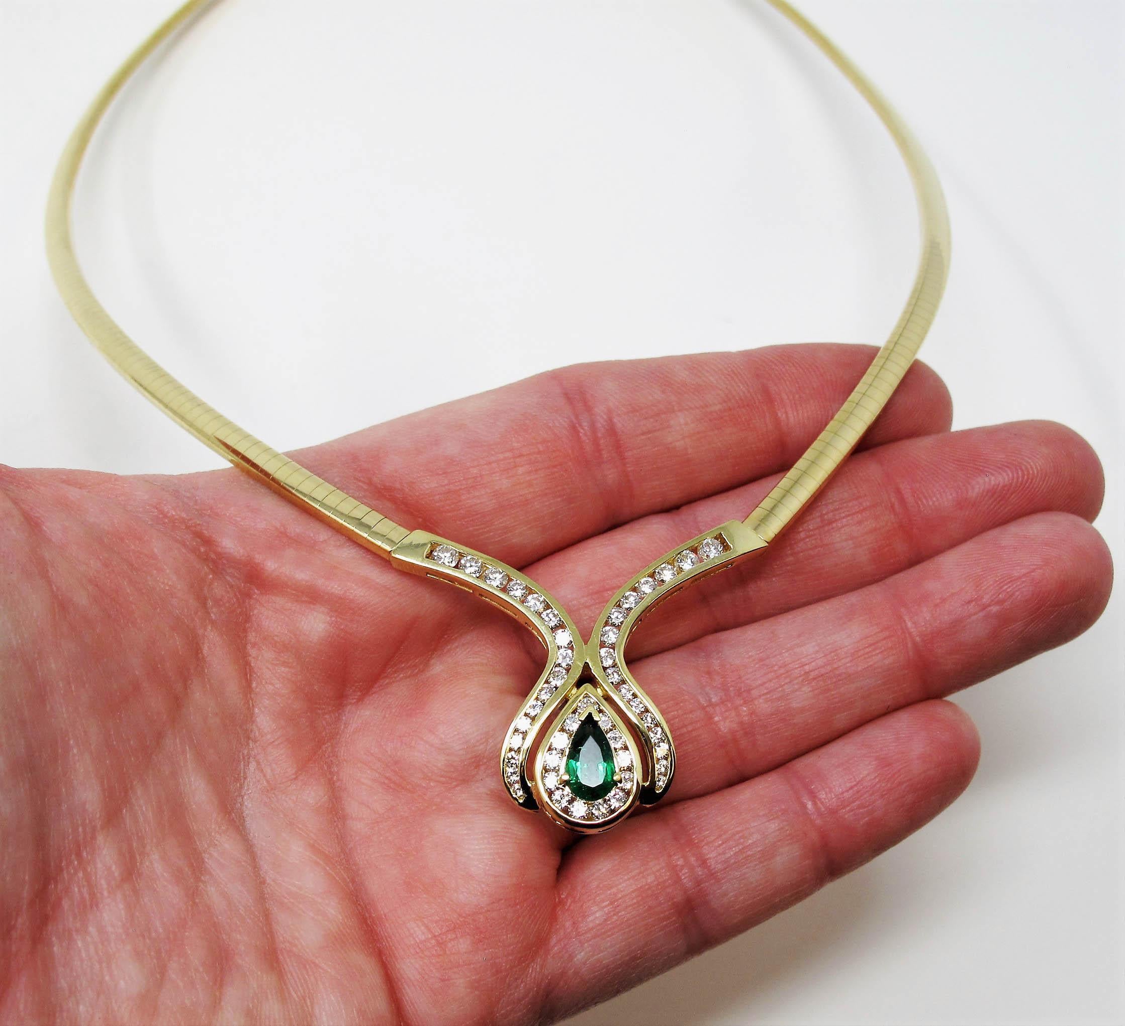 Pear Mixed Cut Emerald and Diamond Halo Omega Necklace in 18 Karat Yellow Gold In Good Condition For Sale In Scottsdale, AZ