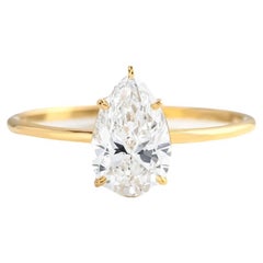 Birne Moissanit 14k Gold Ring.