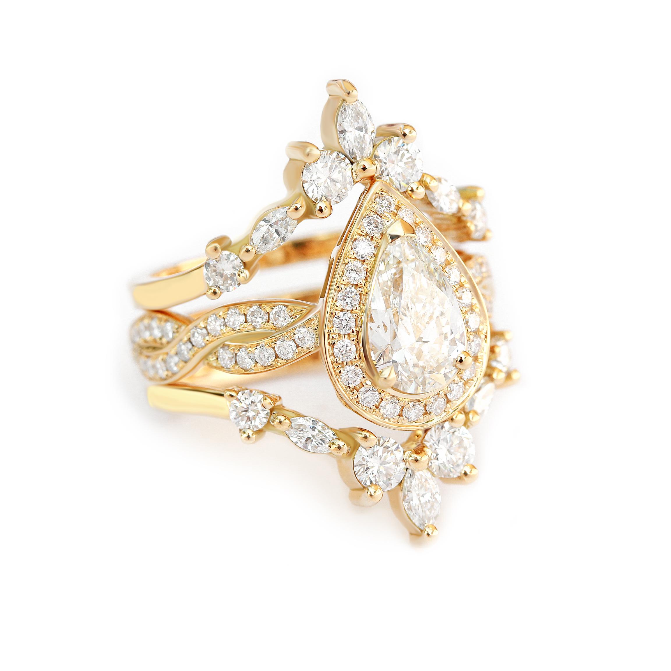 Pear Moissanite Infinity Twist Shank Engagement Ring & Diamond Ring guard Zeus Neuf - En vente à Hertsliya, IL