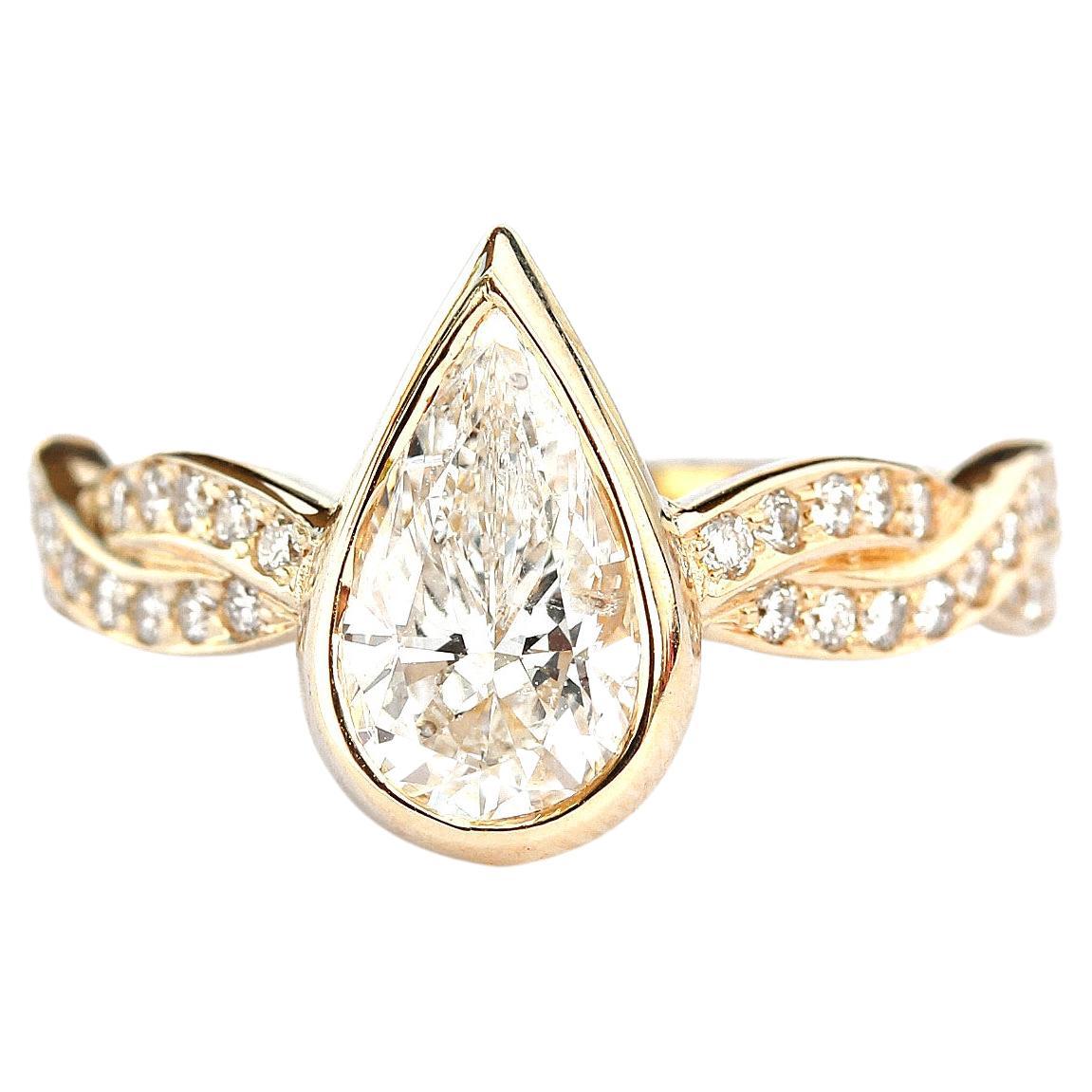 Poire Moissanite Unique Diamonds Bague de fiançailles Twist Band "Dragonfly Zeus"