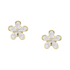 Orecchini a fiore con moissaniti a pera