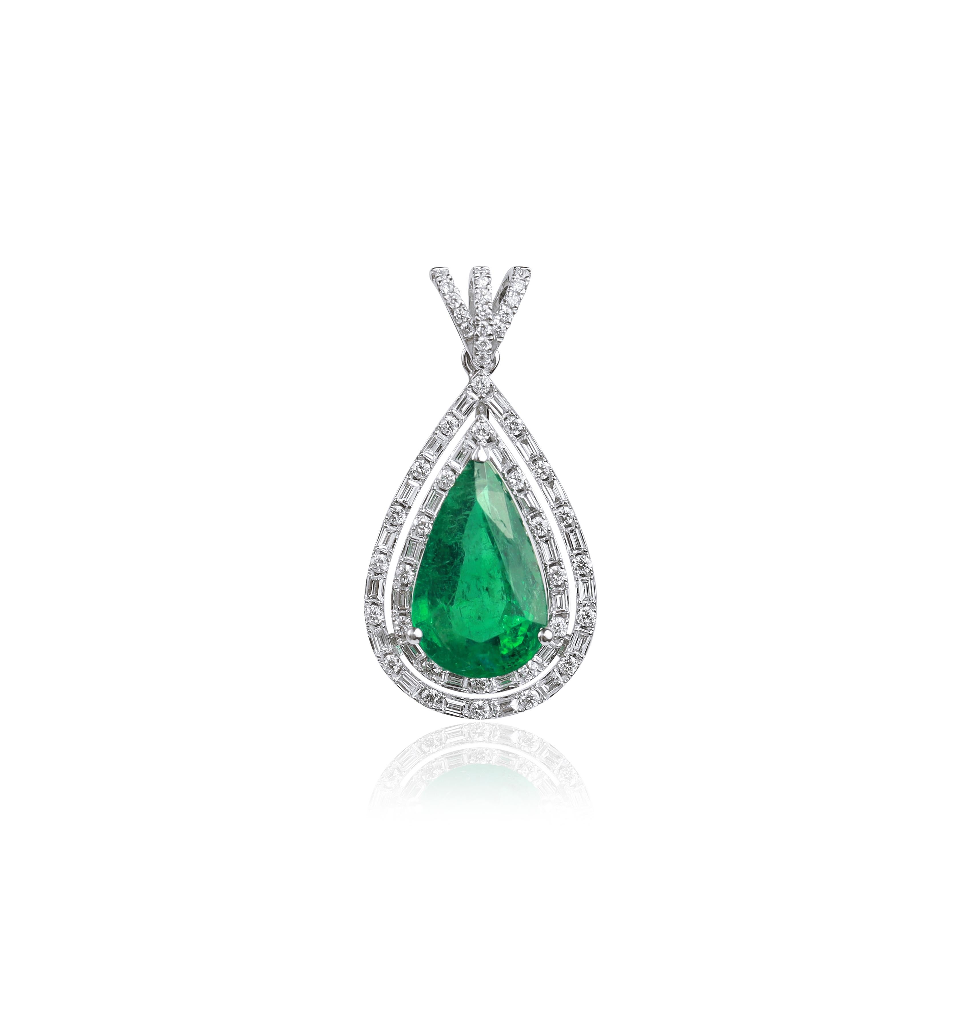 Pear Natural Emerald Diamond Double Halo Pendant 18k White Gold, Gift for her

Available in 18k white gold.

Same design can be made also with other custom gemstones per request.

Product details:

- Solid gold

- Diamond - approx. 0.64carat

-