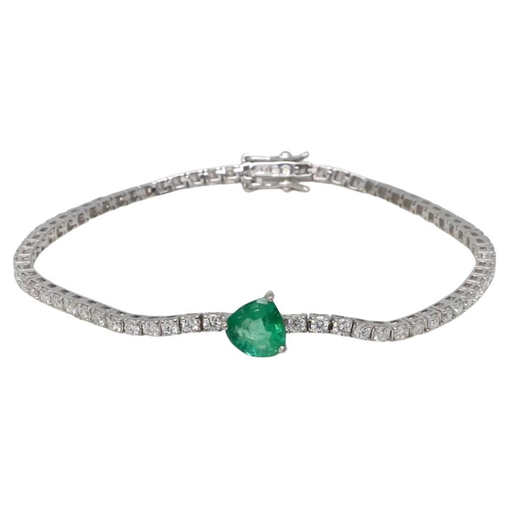 Pear Natural Emerald Gemstone Bracelet Diamond Solid 18k White Gold Jewelry For Sale 2