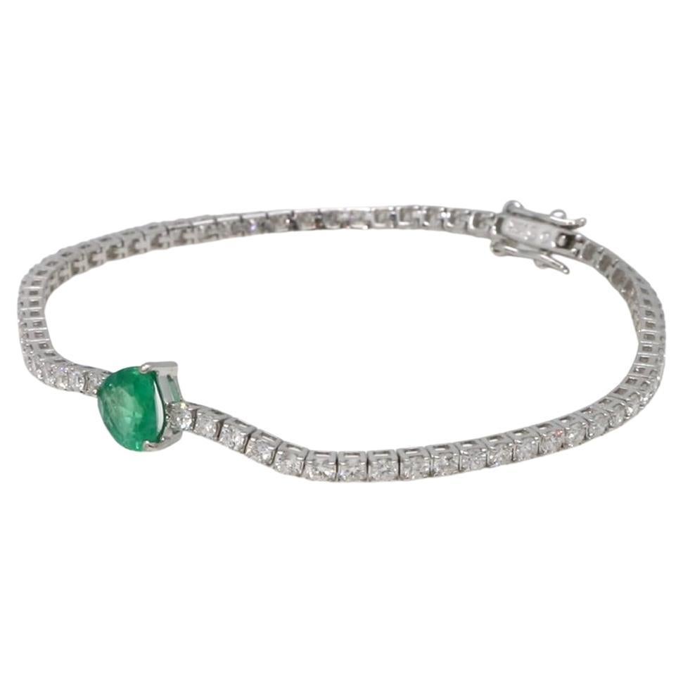 Pear Natural Emerald Gemstone Bracelet Diamond Solid 18k White Gold Jewelry For Sale 1