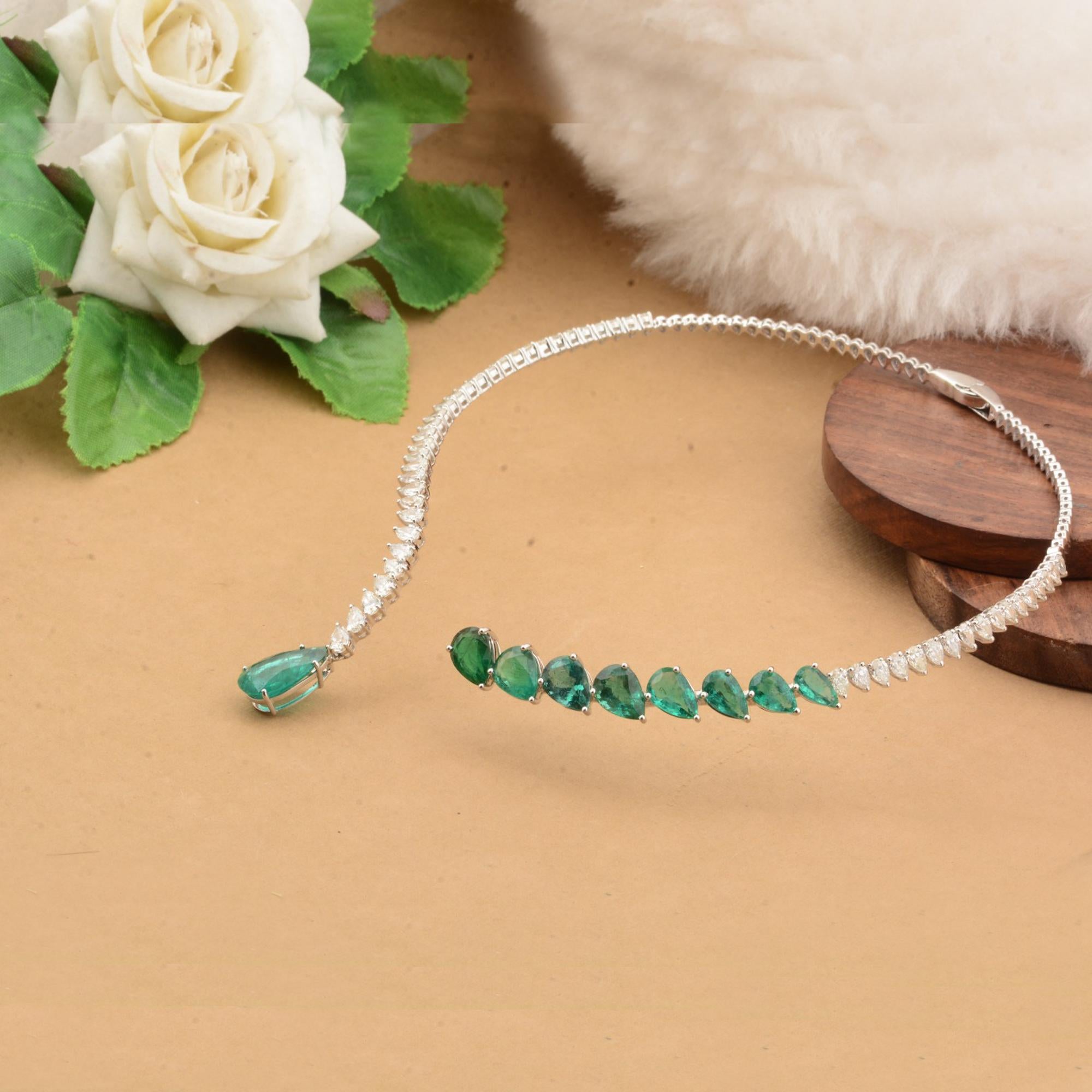 Women's Pear Natural Emerald Gemstone Collar Choker Necklace Diamond 14 Karat White Gold For Sale
