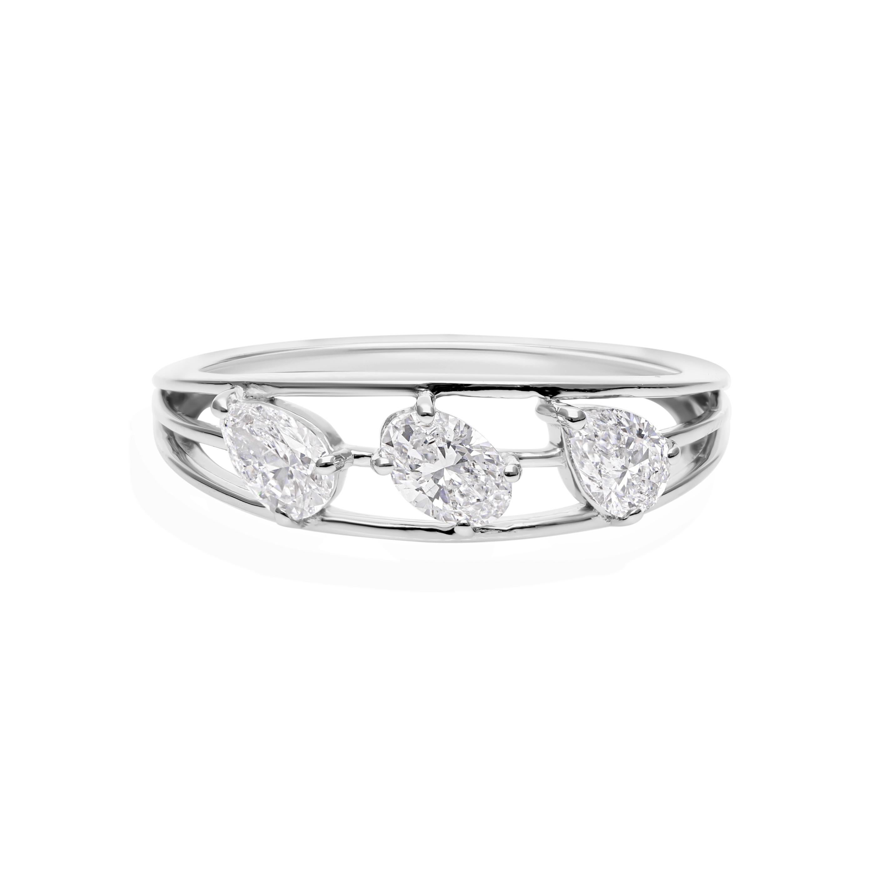 En vente :  Bague à trois pierres en or blanc 14k avec diamant naturel SI/H de forme ovale de poire Tous droits payés