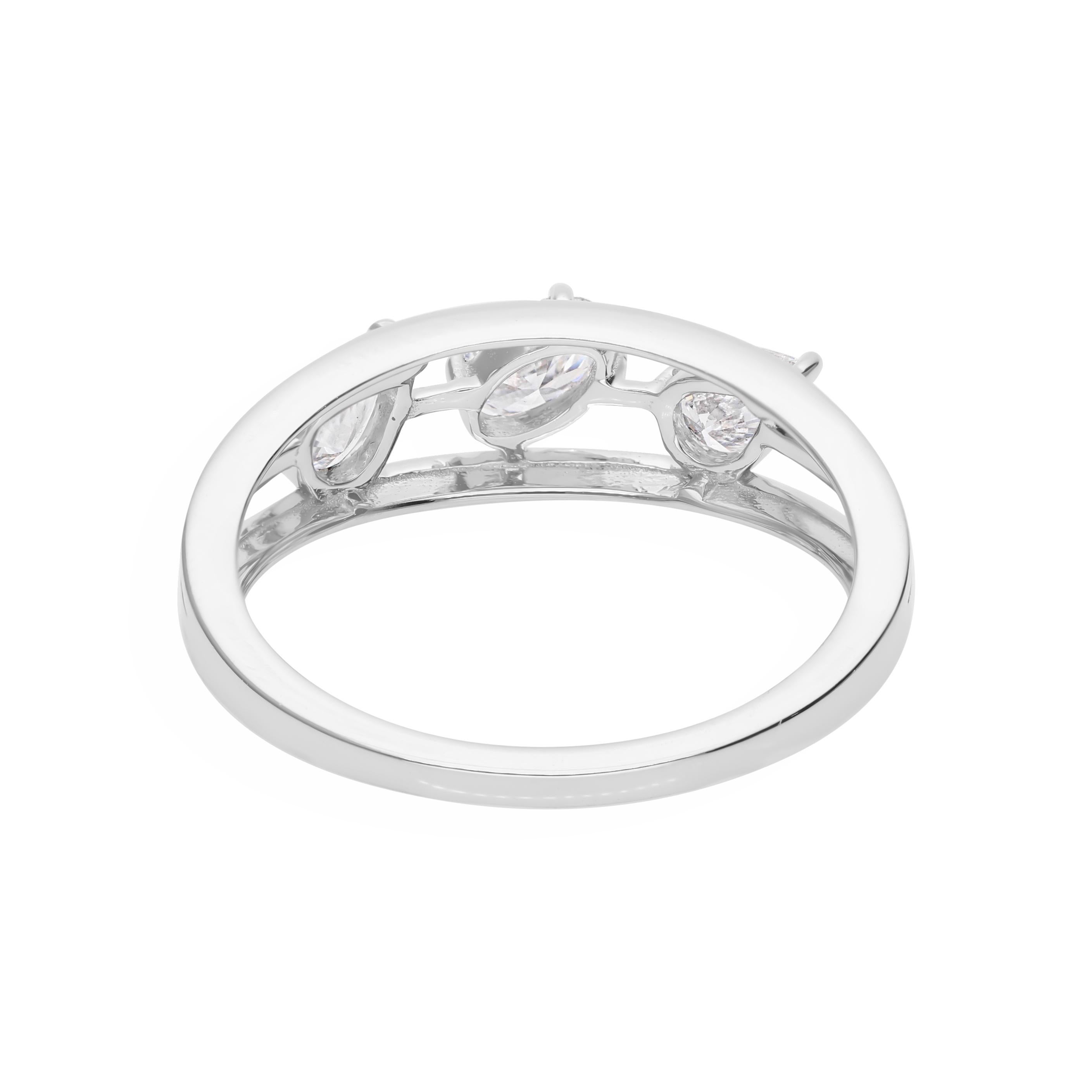 En vente :  Bague à trois pierres en or blanc 18k avec diamant naturel SI/H de forme ovale de poire Tous les tarifs ont été payés 9