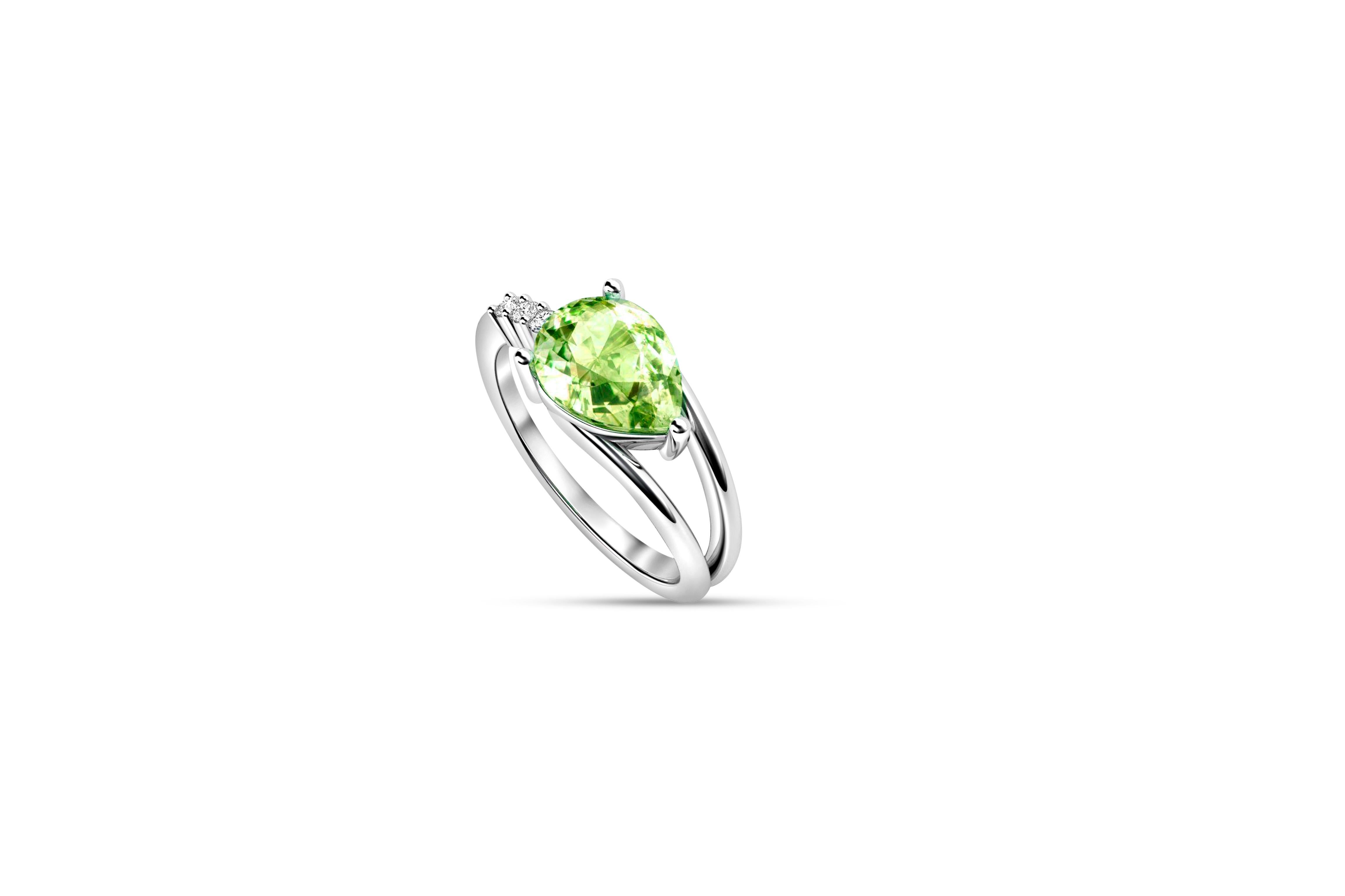 For Sale:  Pear peridot 14k gold ring. 2