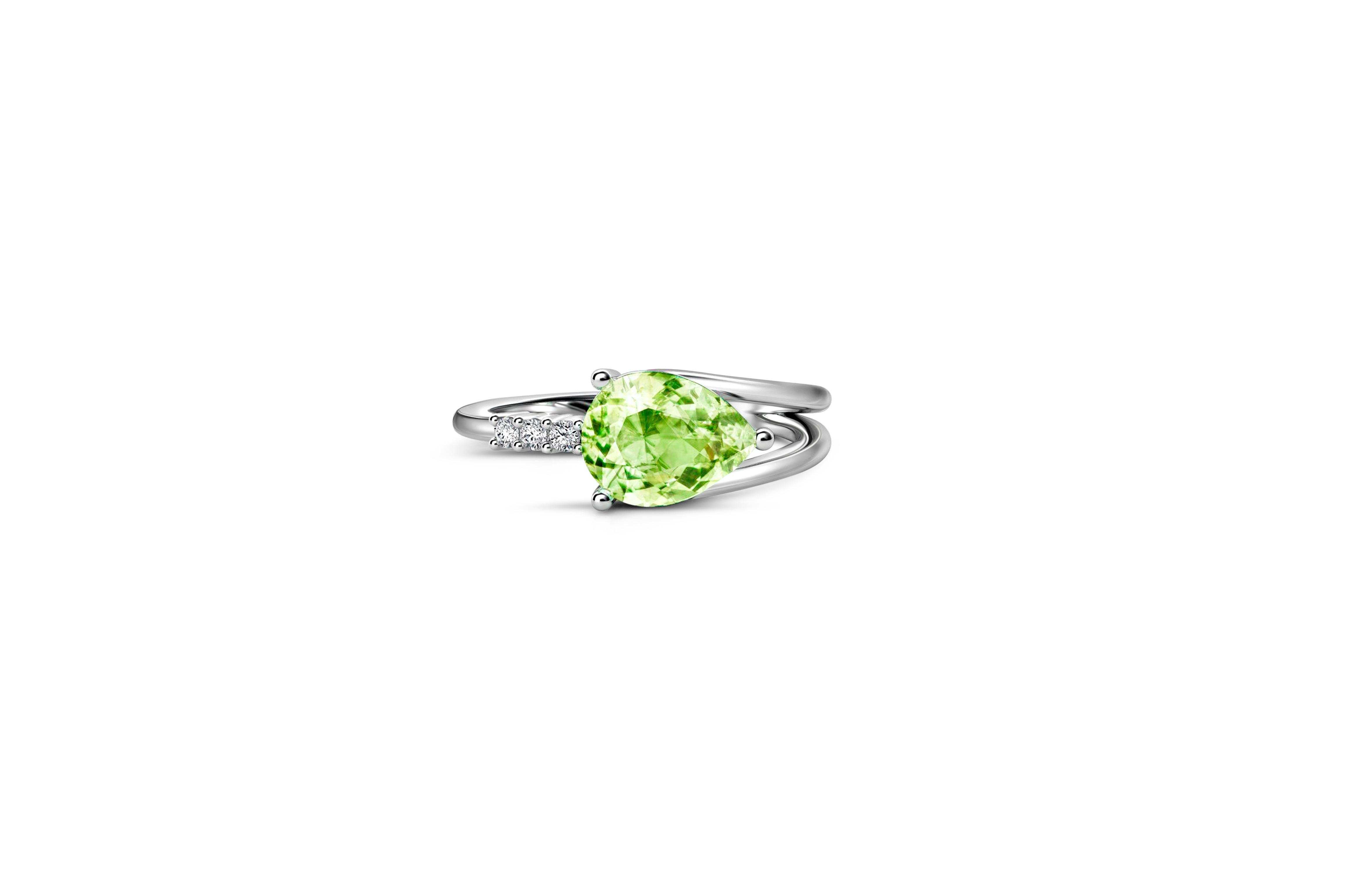 For Sale:  Pear peridot 14k gold ring. 3