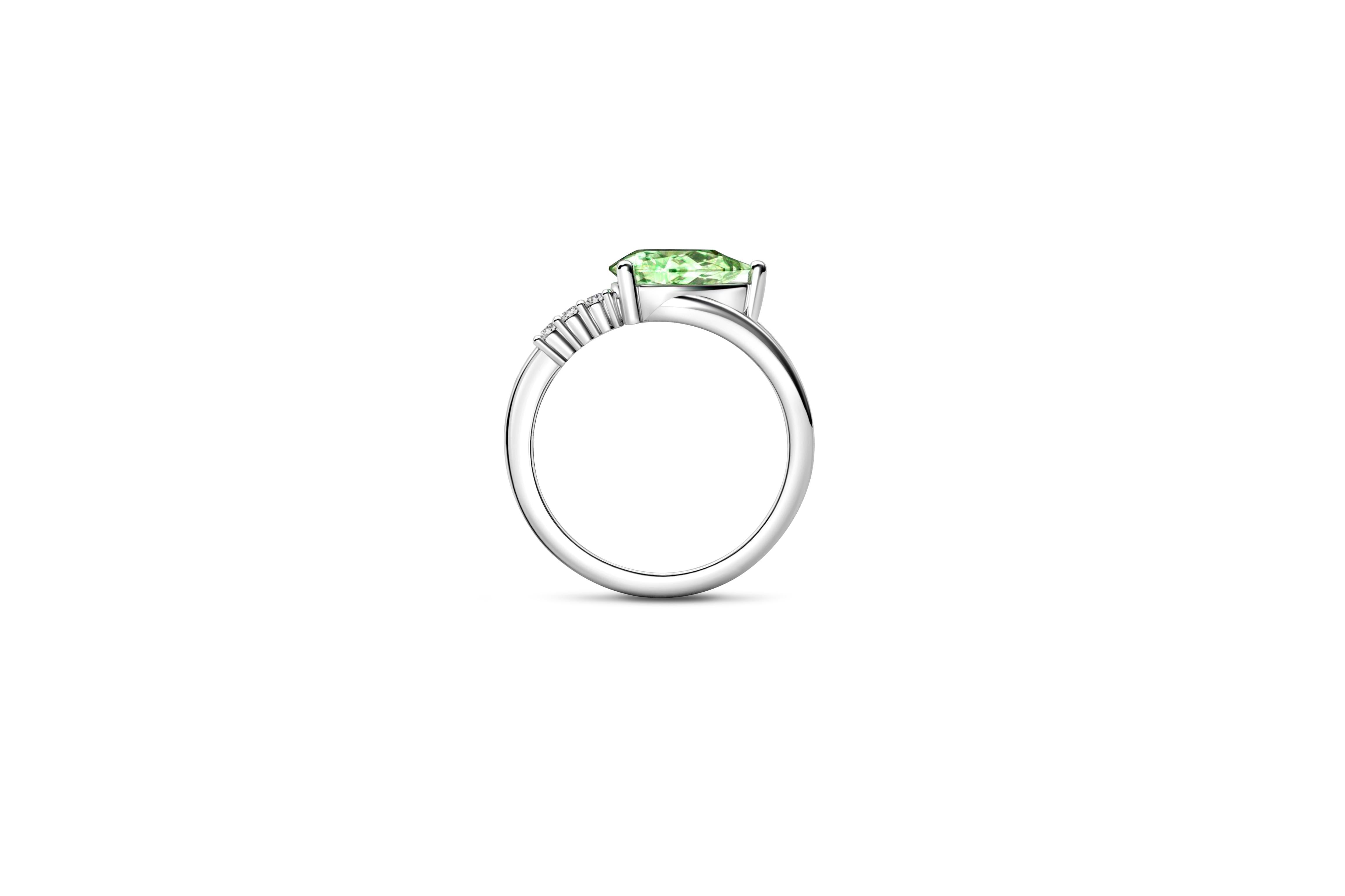 For Sale:  Pear peridot 14k gold ring. 5