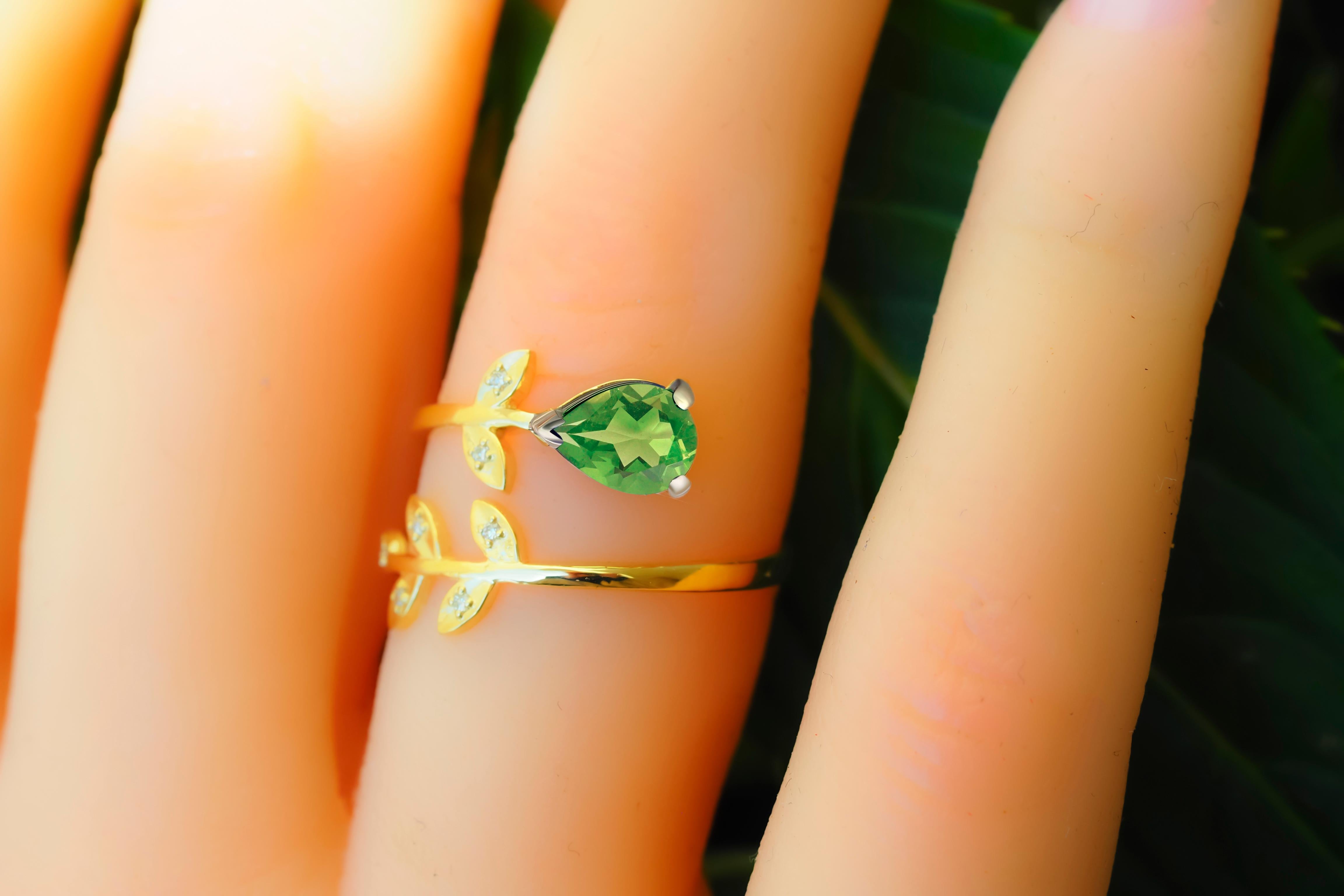 Pear Peridot 14k gold ring.  For Sale 2