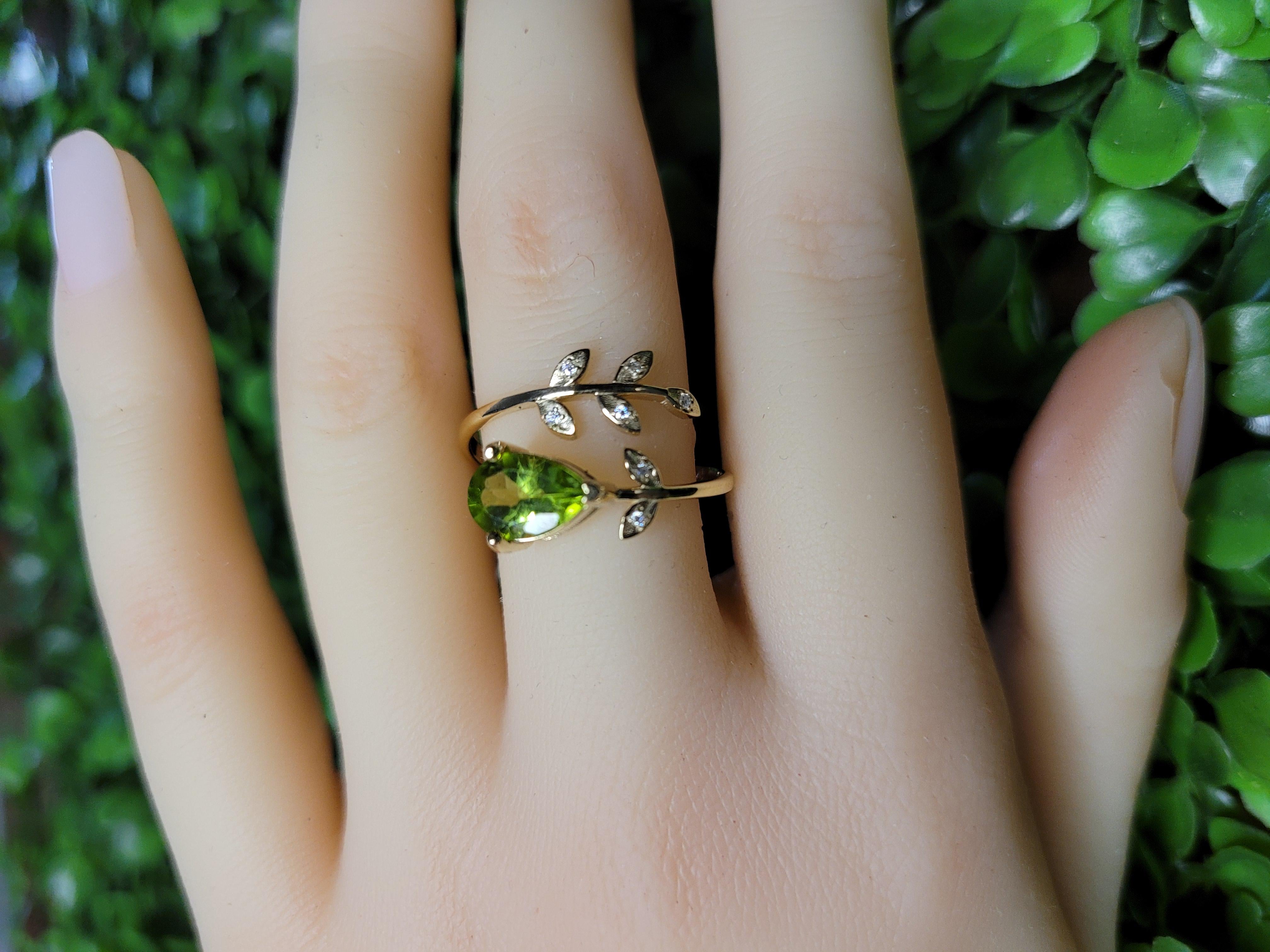 Im Angebot: 14k Goldring mit birnenförmigem Peridot, Peridot in Gold, echtem Peridot () 10
