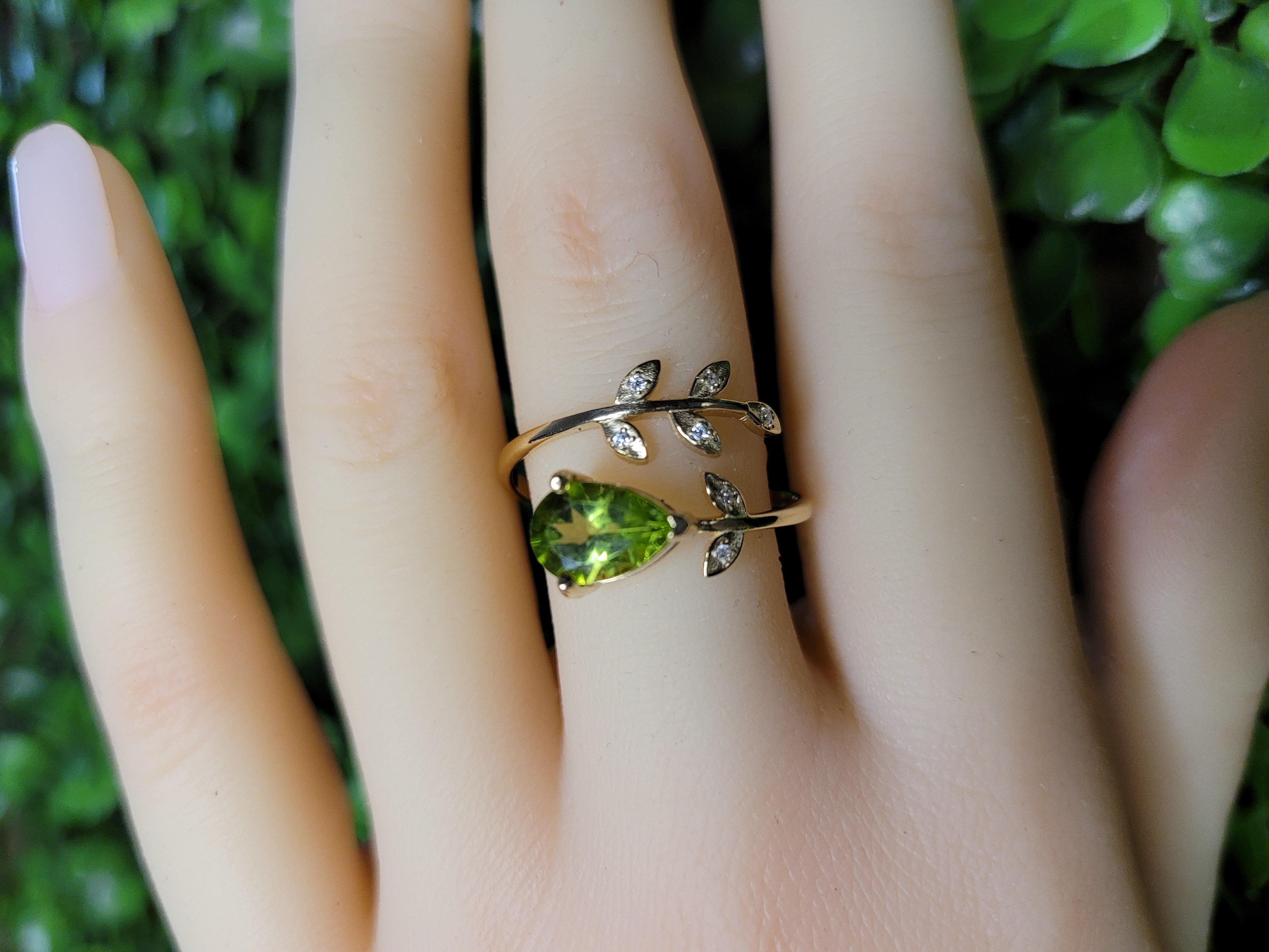 Im Angebot: 14k Goldring mit birnenförmigem Peridot, Peridot in Gold, echtem Peridot () 11