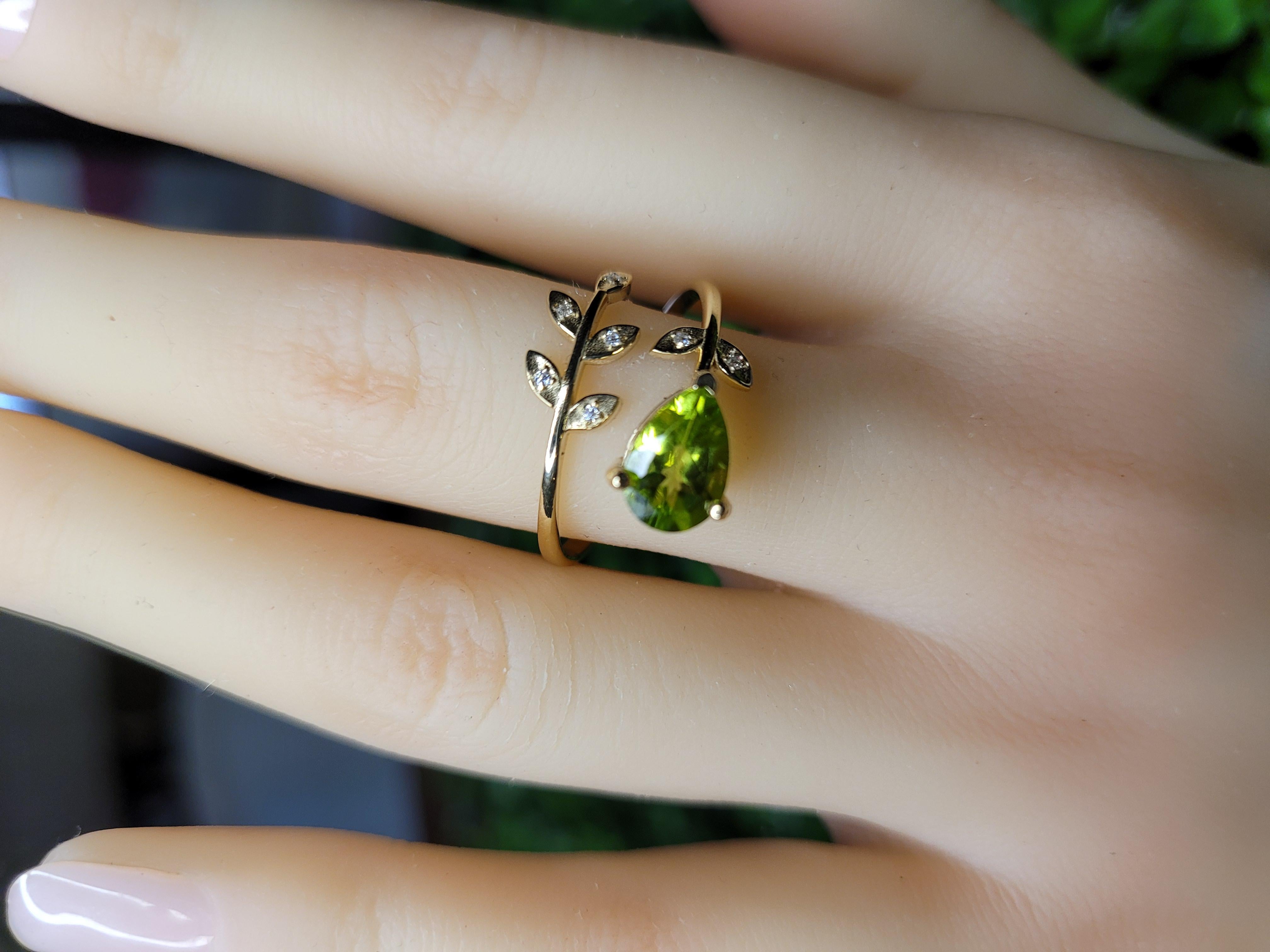 Im Angebot: 14k Goldring mit birnenförmigem Peridot, Peridot in Gold, echtem Peridot () 12